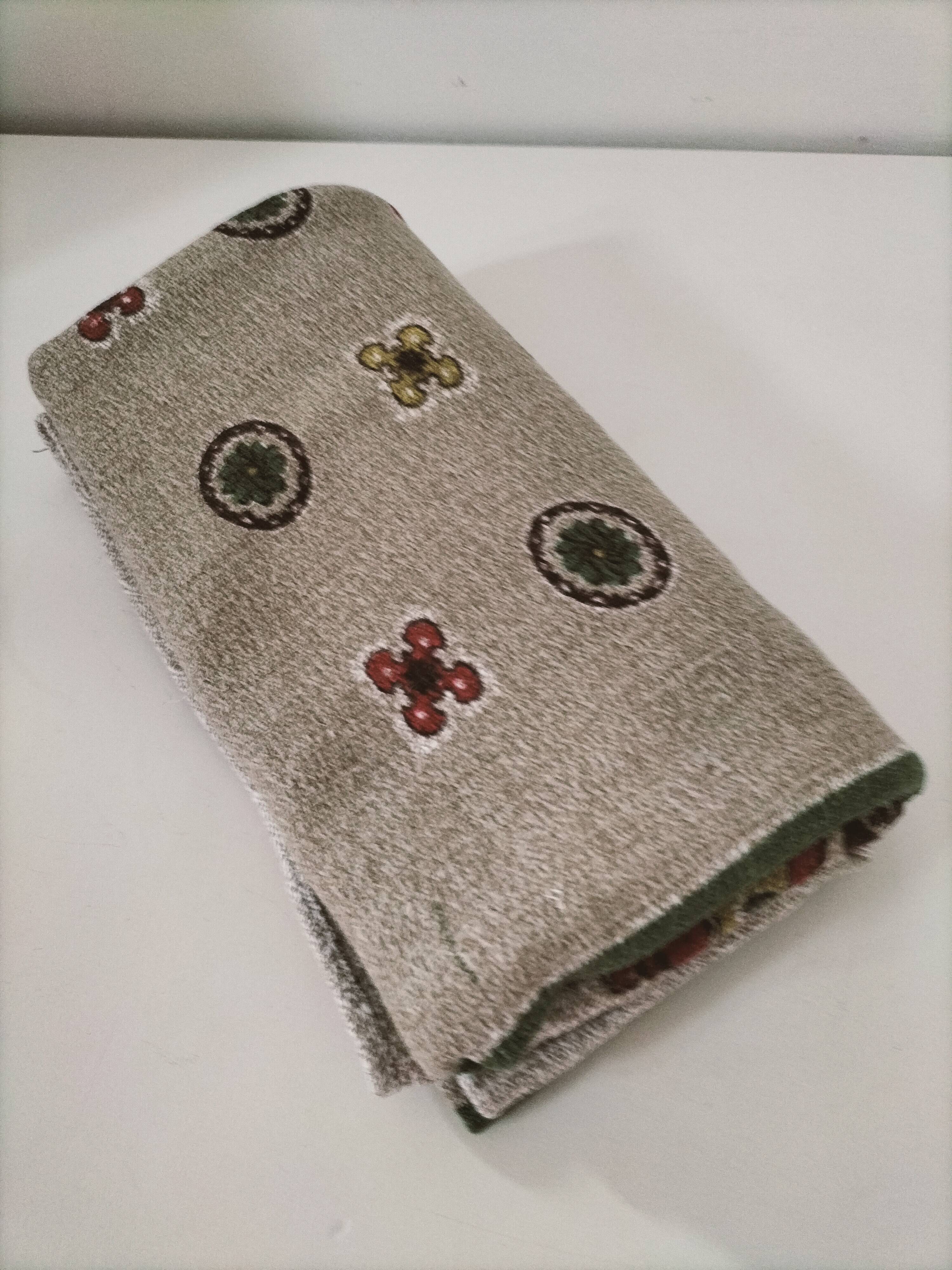 Nappe vintage à décor de poteries stylisées, années 60-70