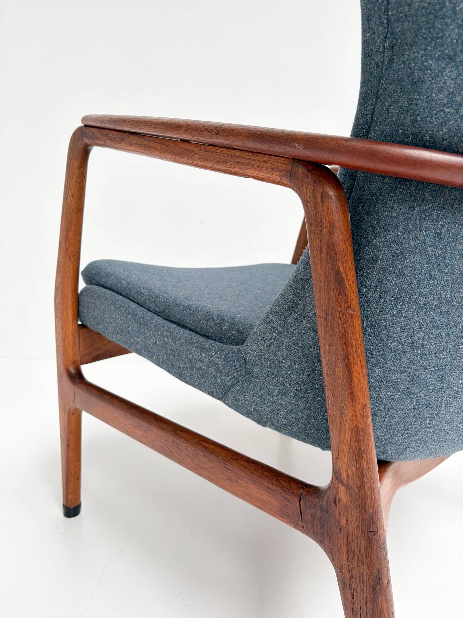 Re upholstered Edith (men’s) armchair by Bovenkamp, 1960s
