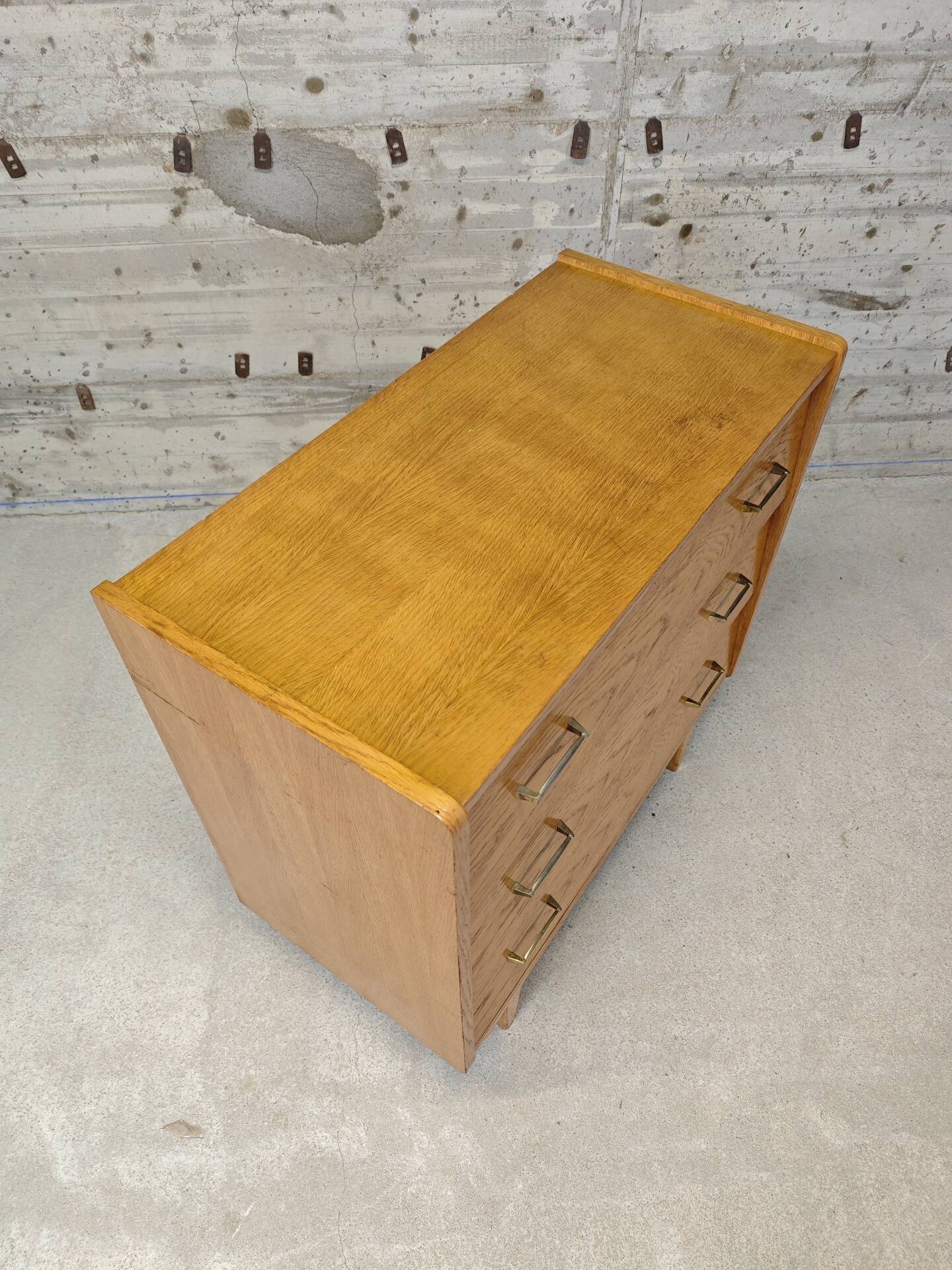 Vintage chest of drawers