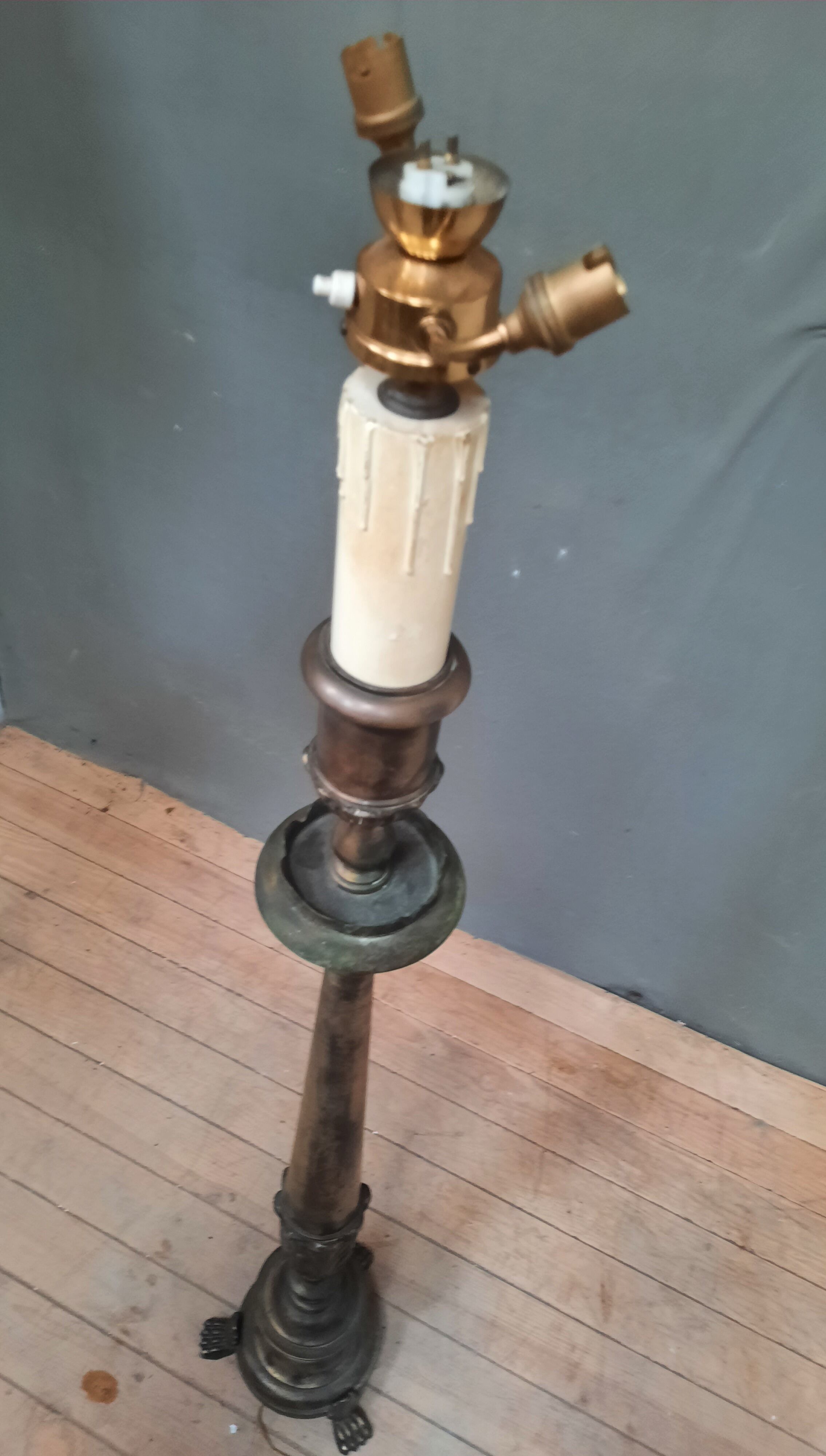 Metal sit pick mounted in lamppost