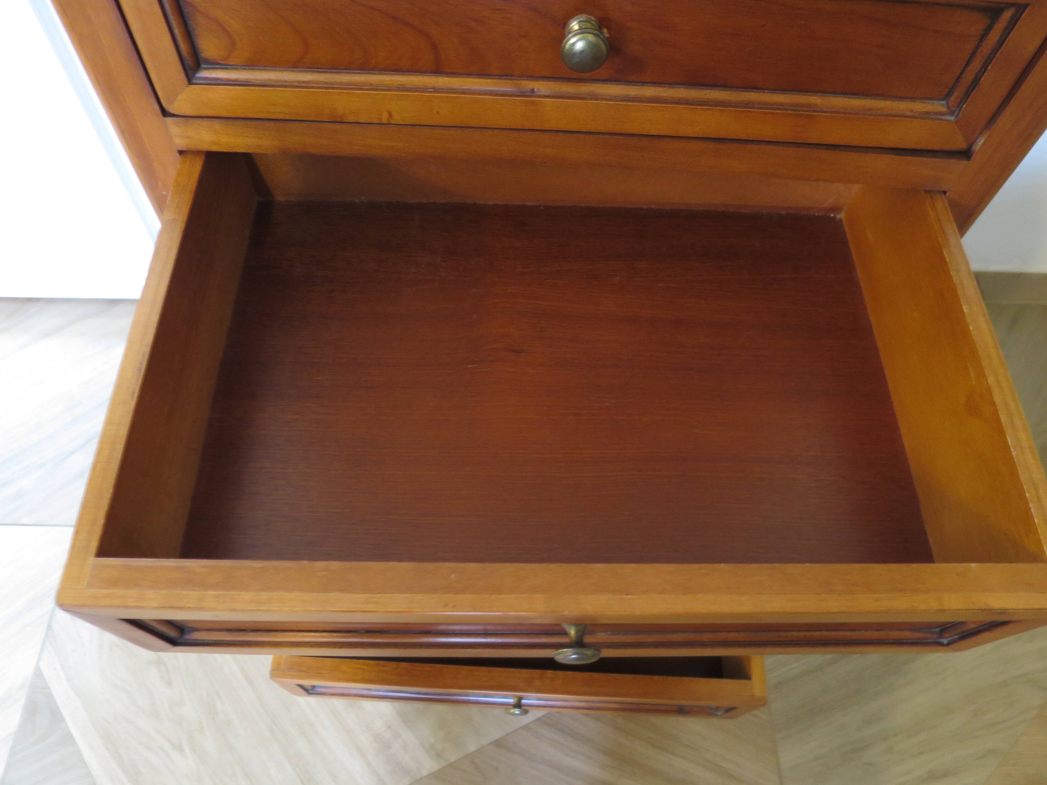 Rare Louis Philippe chest of drawers with 7 drawers from the 80s in cherry wood