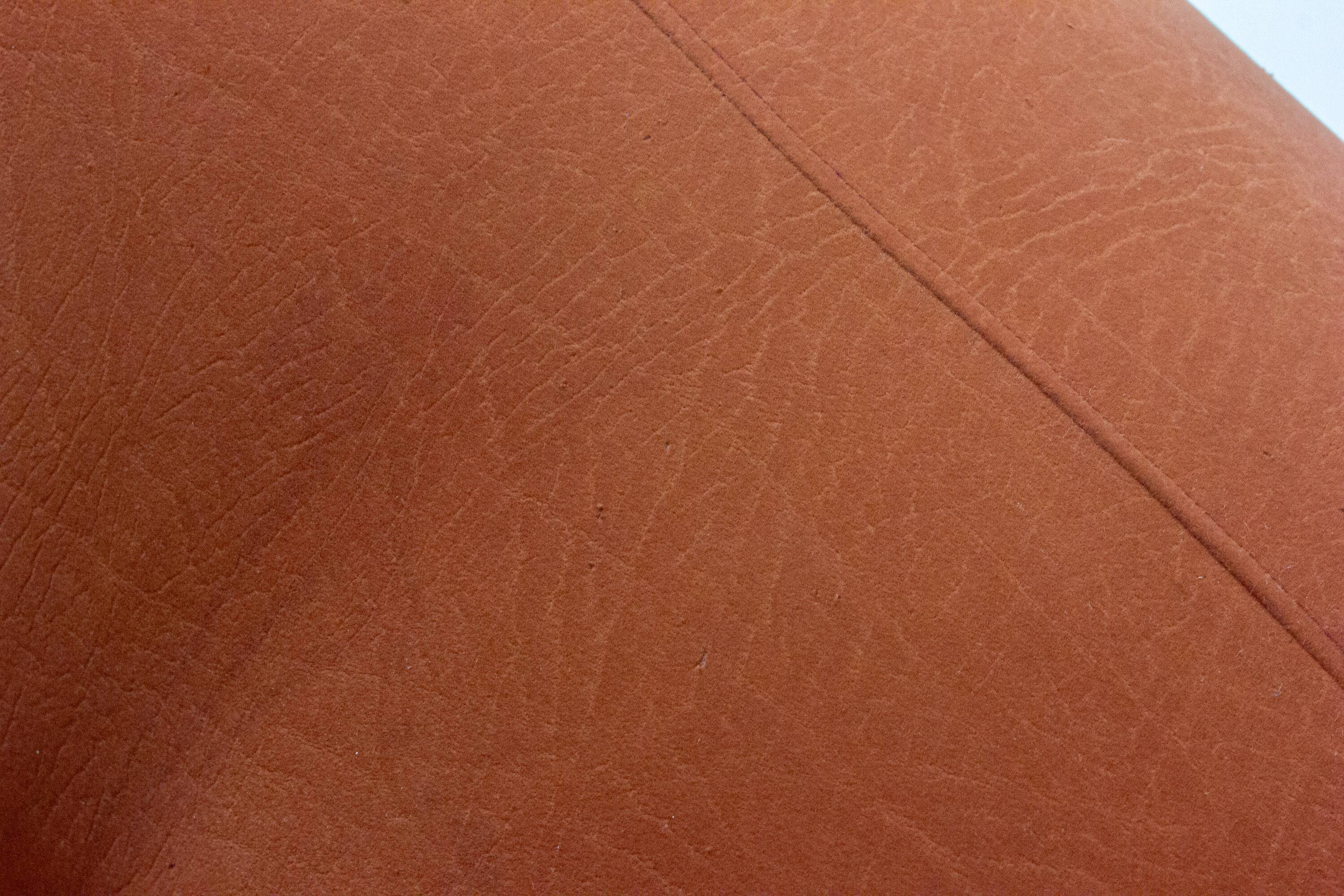 Pair of suède 'Sapporo' lounge chairs by Mobil Girgi, Italy 1970s