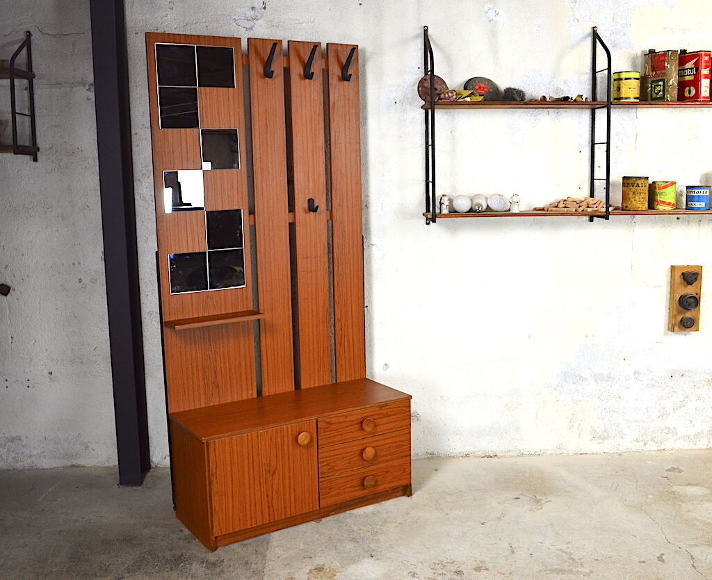 Eddy cloakroom furniture