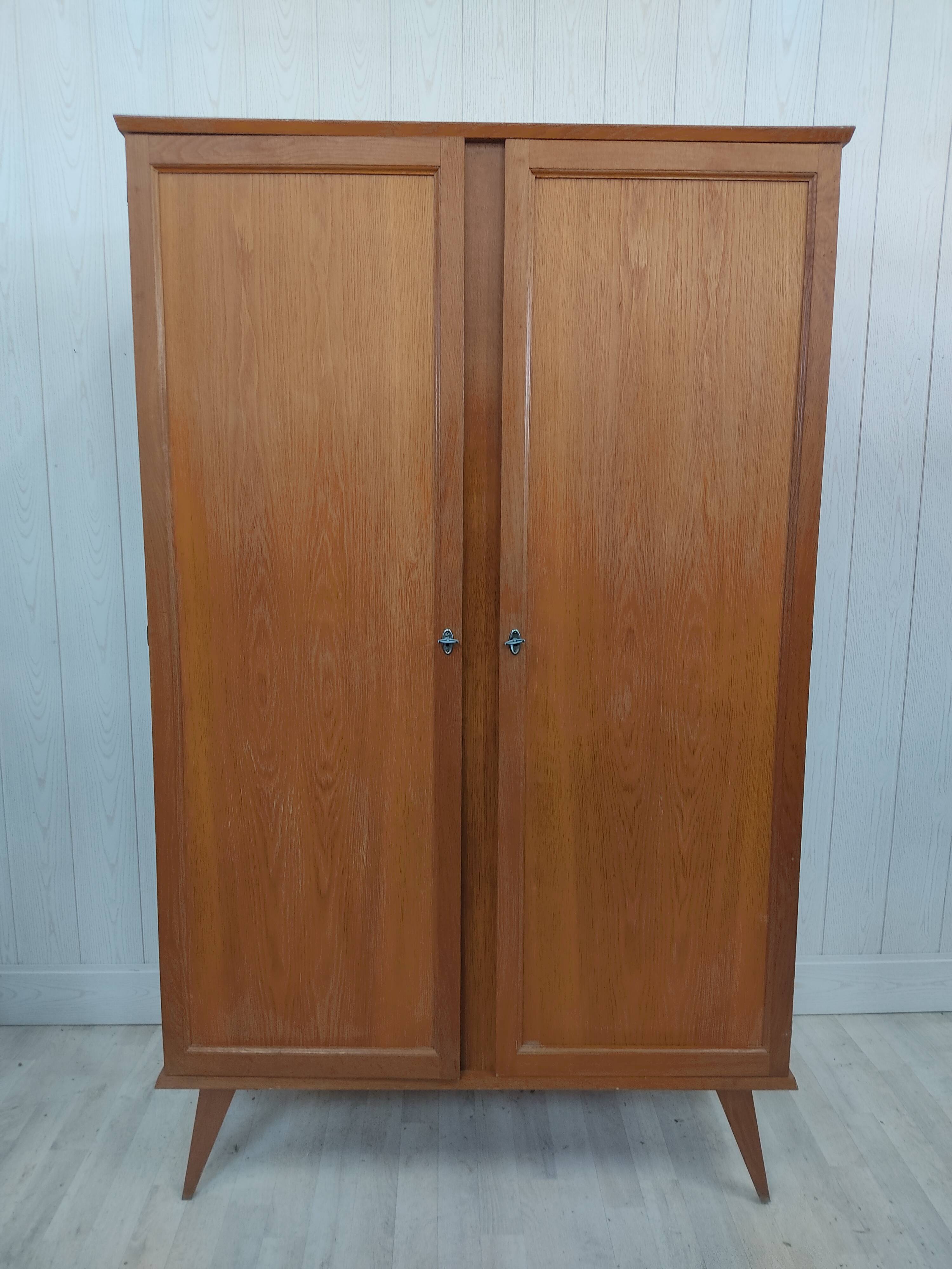 Wardrobe compass feet 60s