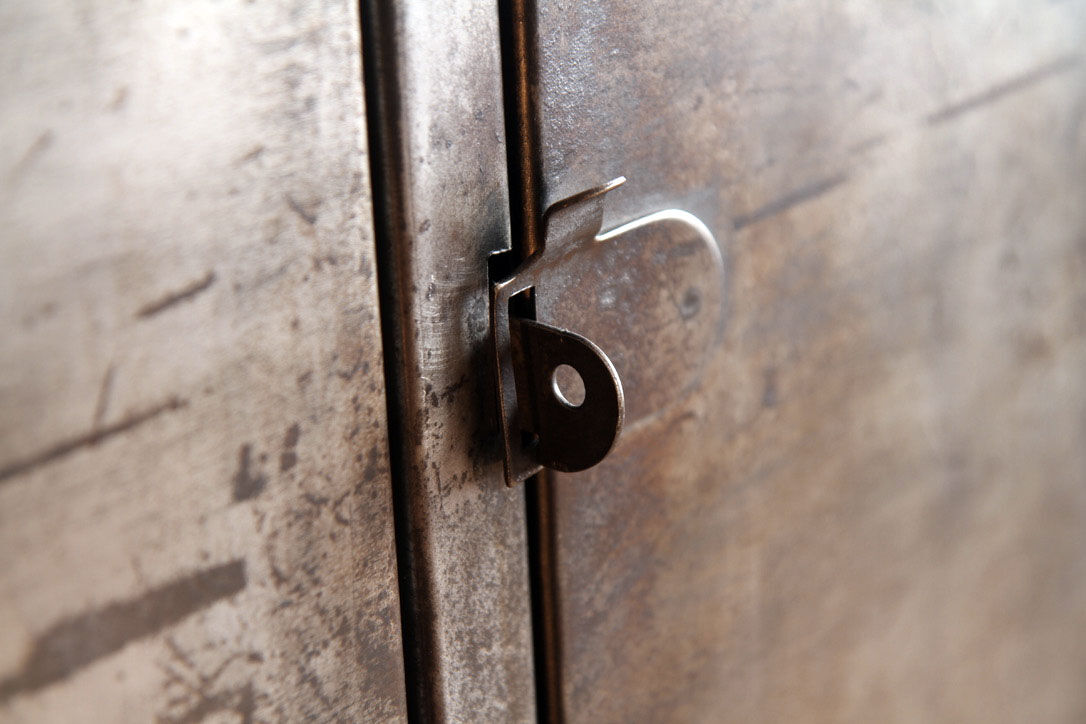Industrial metal vest 3 doors rounded corners