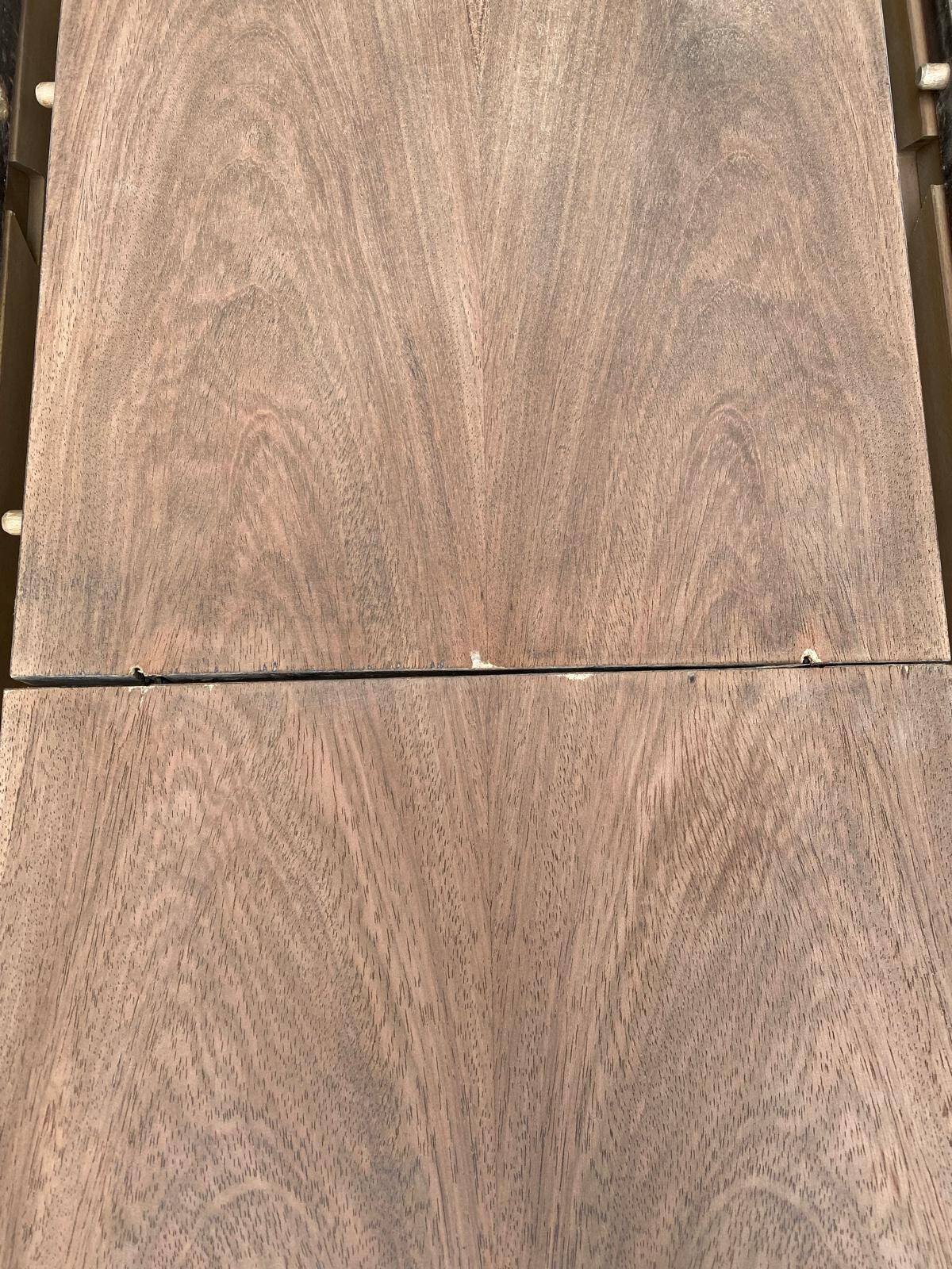 Renovated round extendable farmhouse dining table made of solid wood, 115cm.