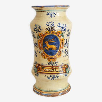 Apothecary vase Albarello