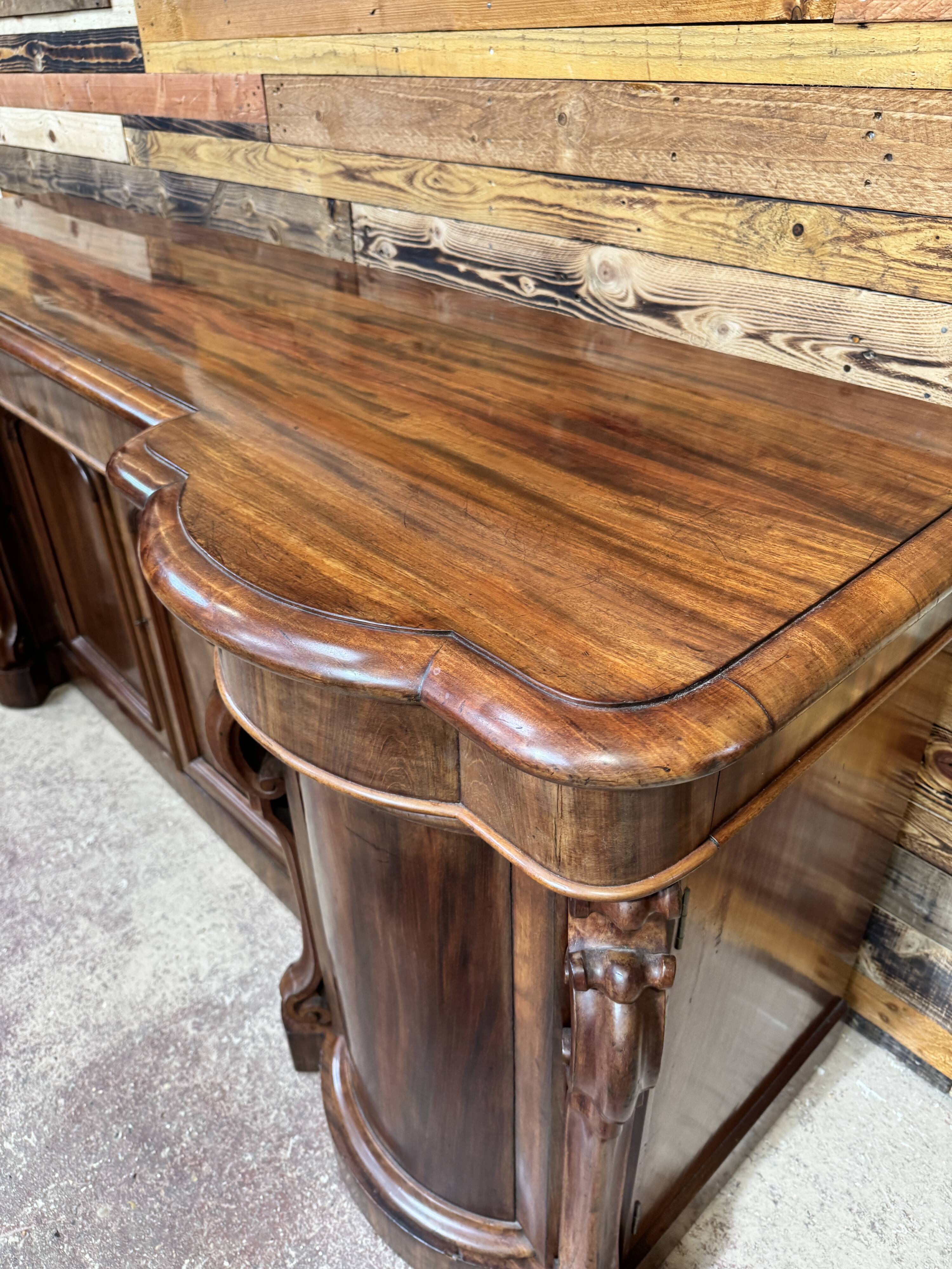 English enfilade in mahogany