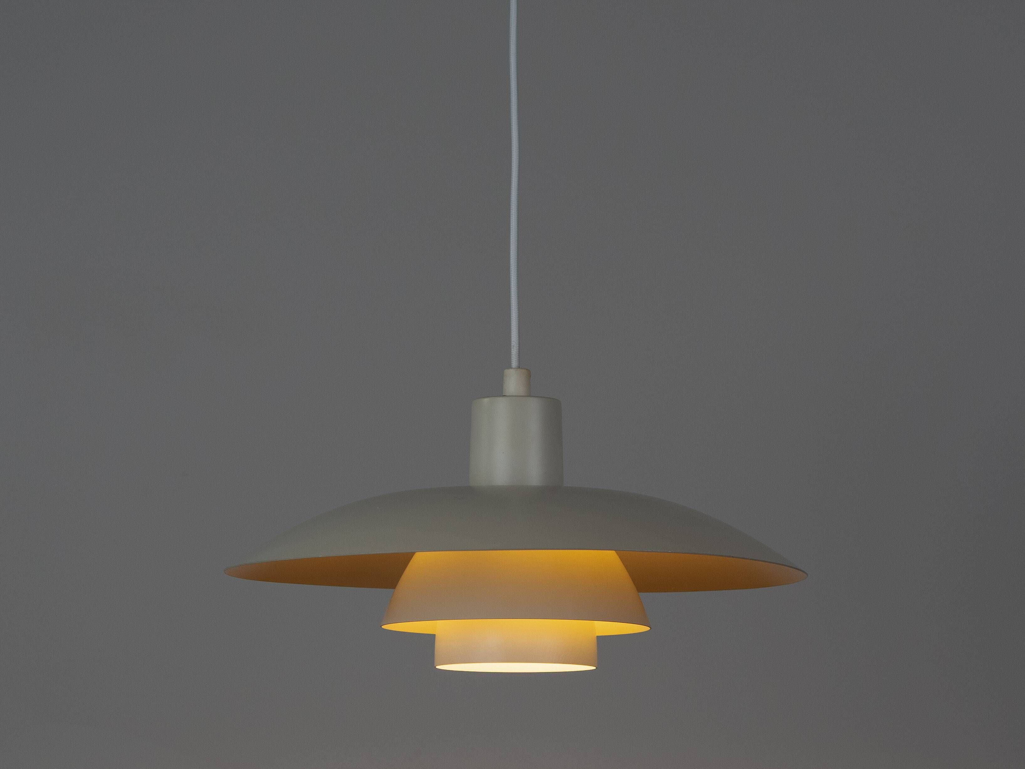 Danish vintage PH 4/3 pendant lamp by Poul Henningsen, Louis Poulsen, 1966