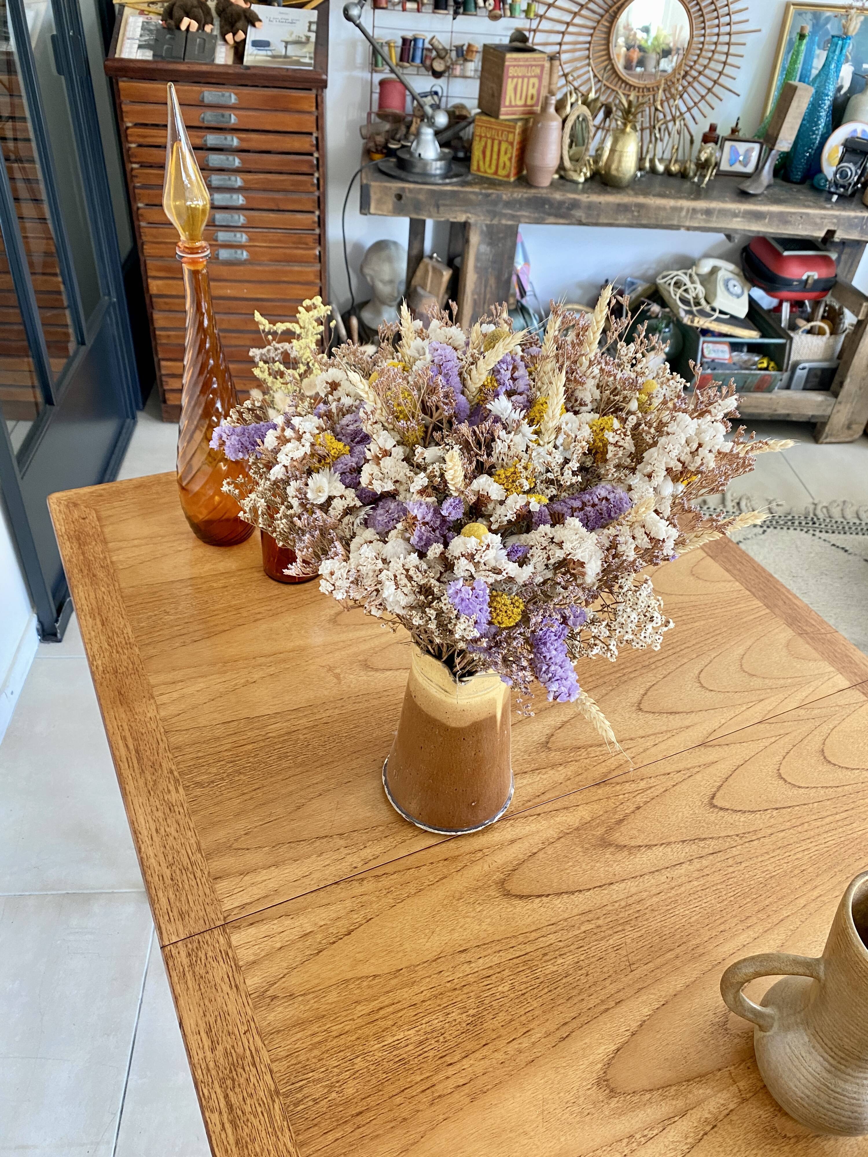 Extendable dining table in NATHAN teak