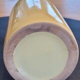 Bouteille en céramique jaune