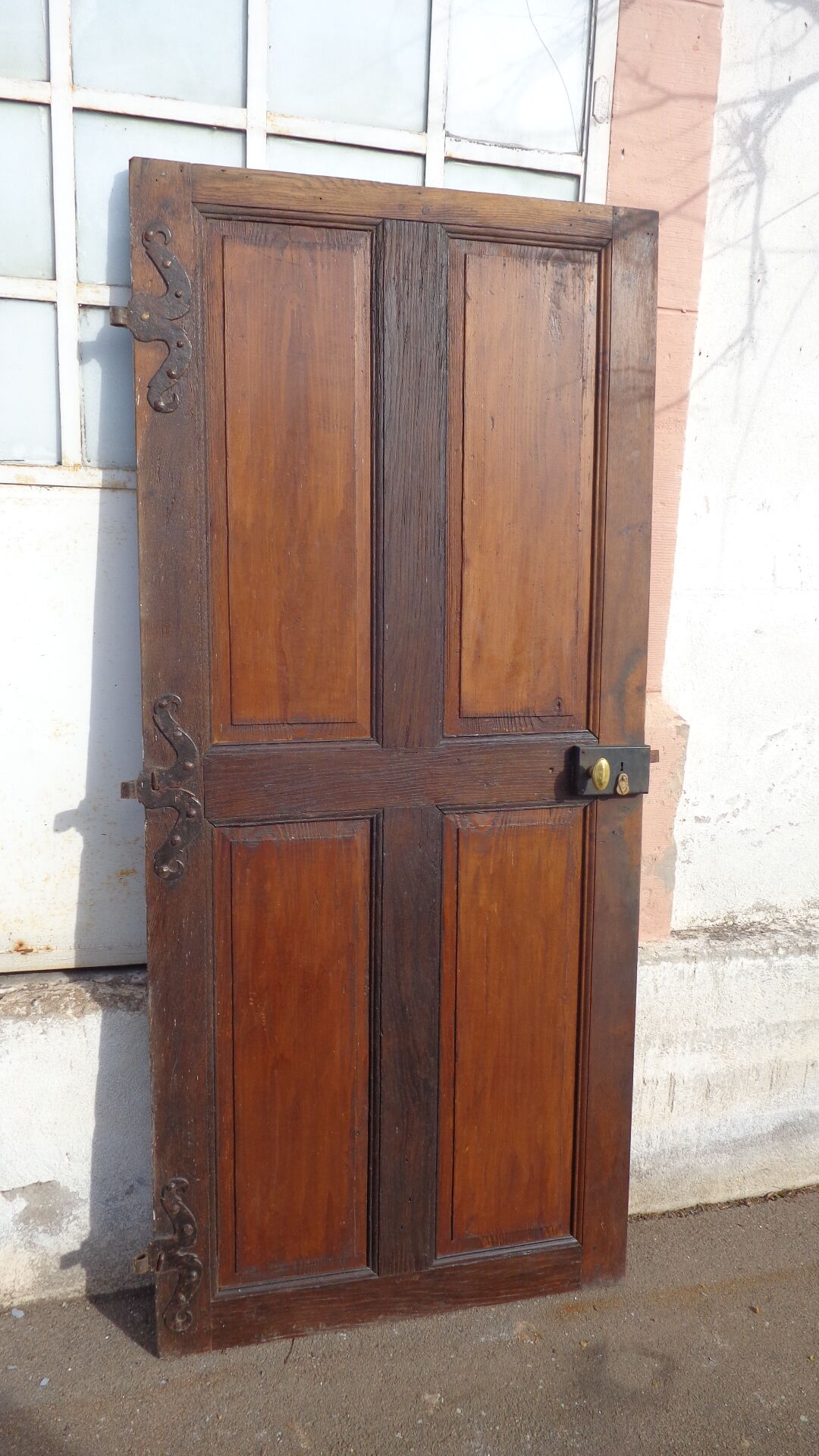 Fir door, mustache fittings