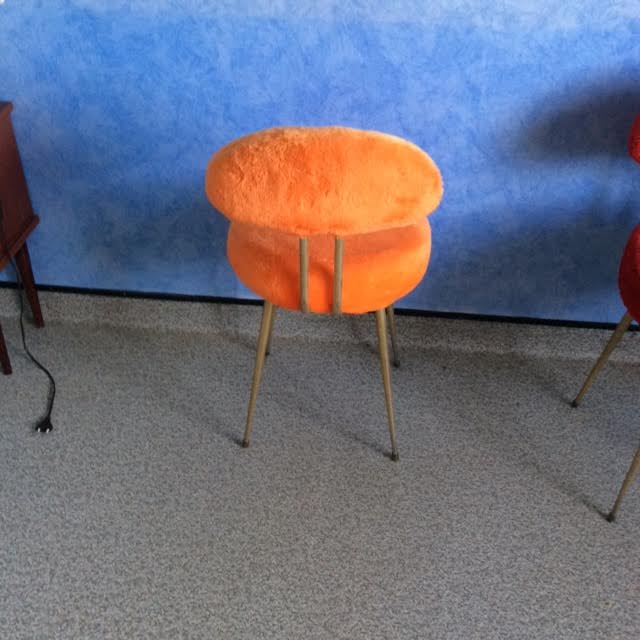 Old armchair moumoute orange