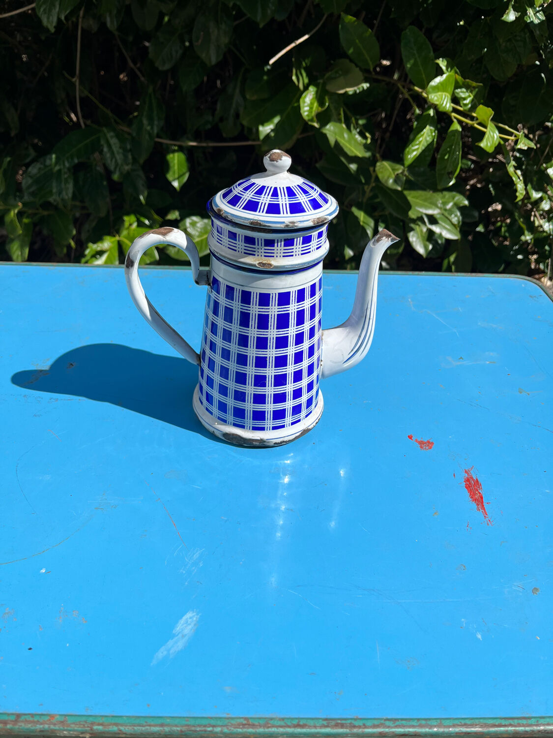 Enamelled coffee maker