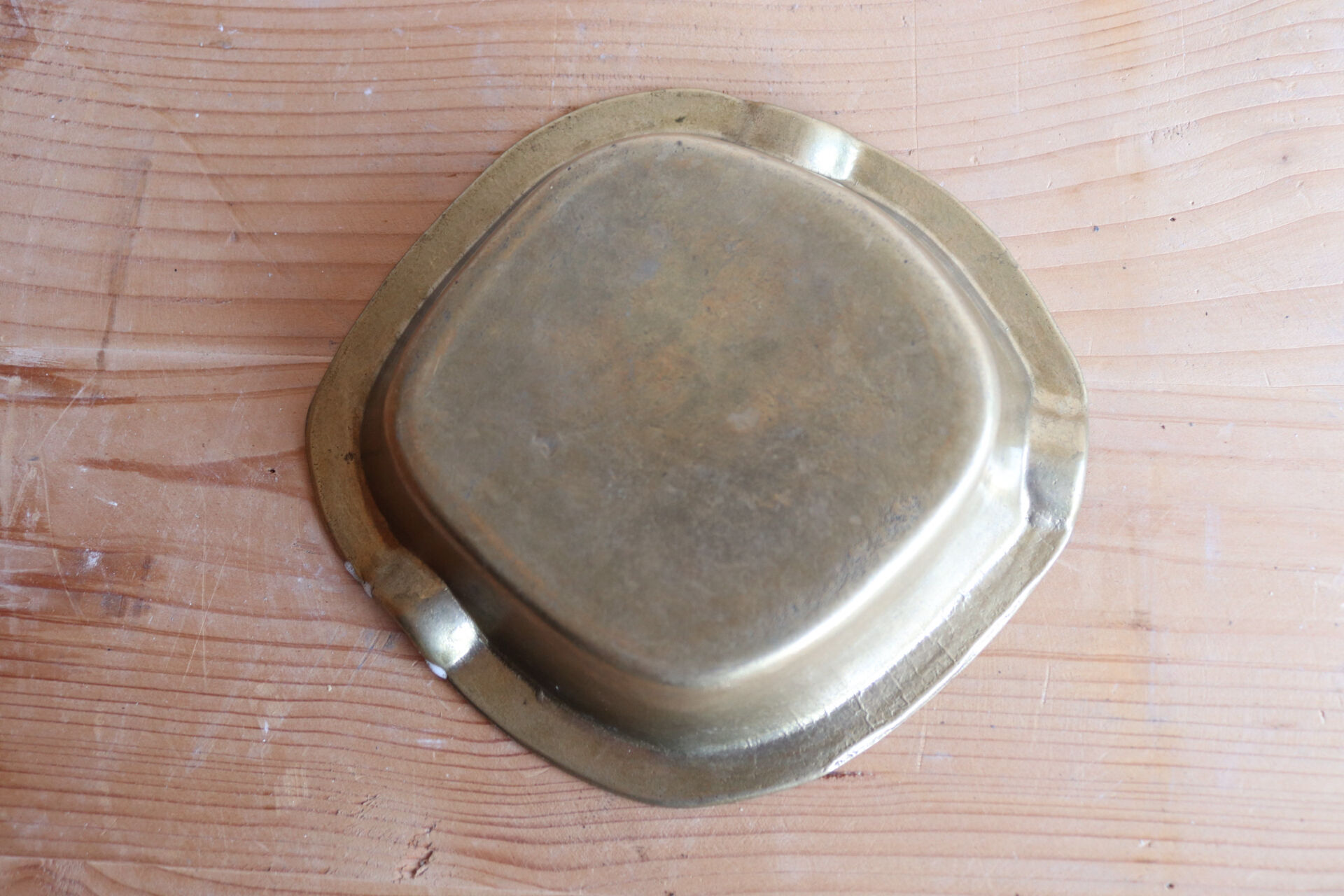 Vintage ashtray in solid brass