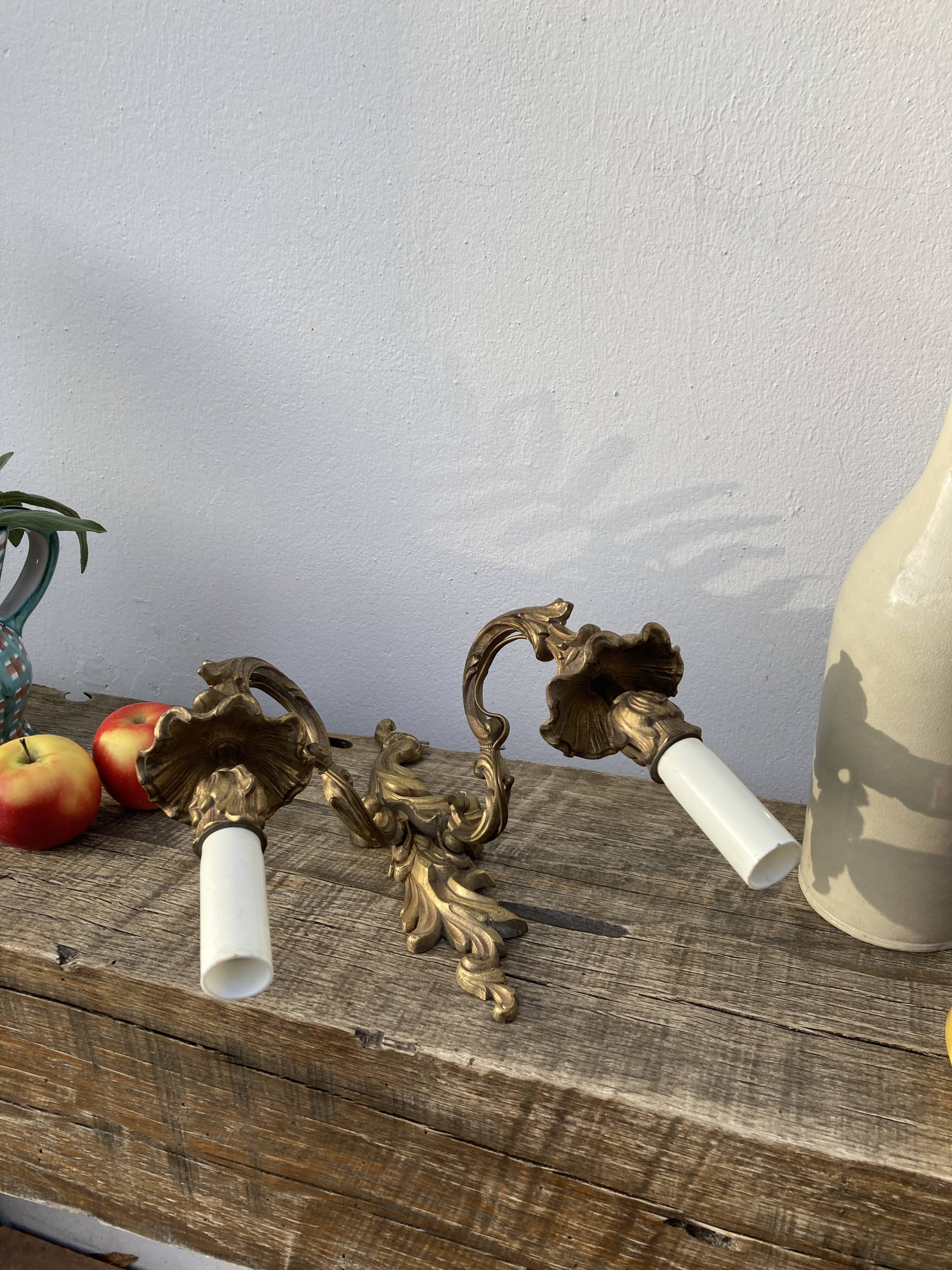 Wall lamp in gilded bronze style Louis XV rocaille with 2 branches