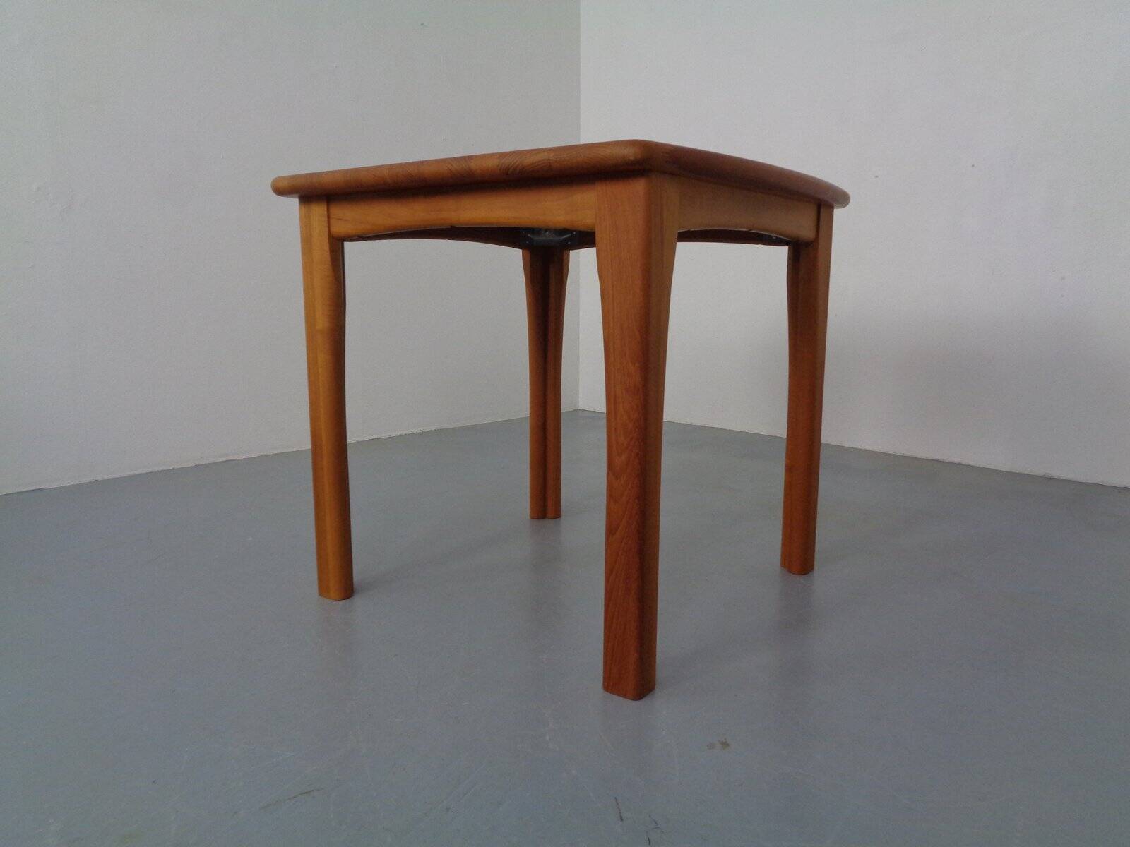 Small teak dining table from Dyrlund, 1970s