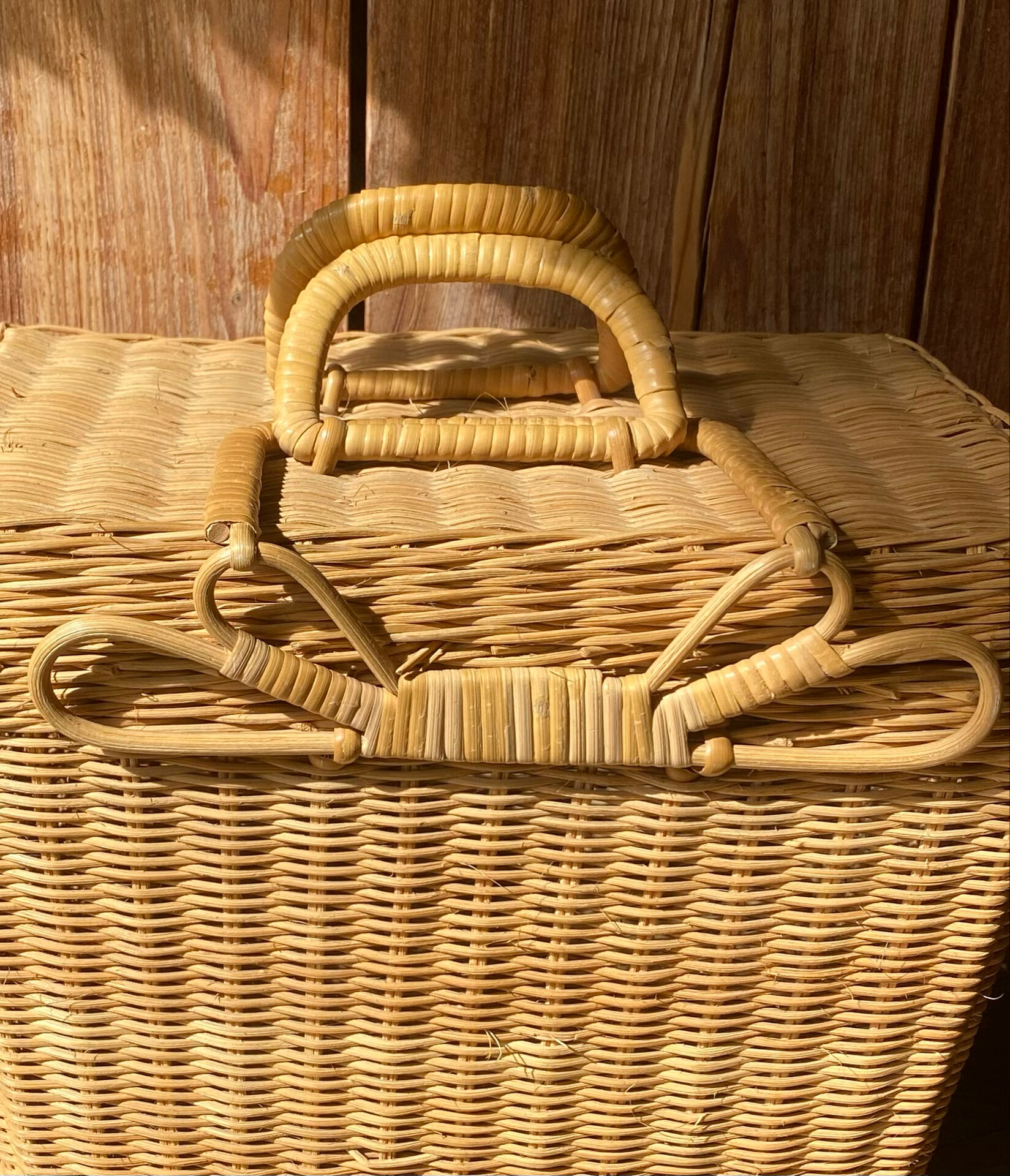 Valisette en rotin vintage