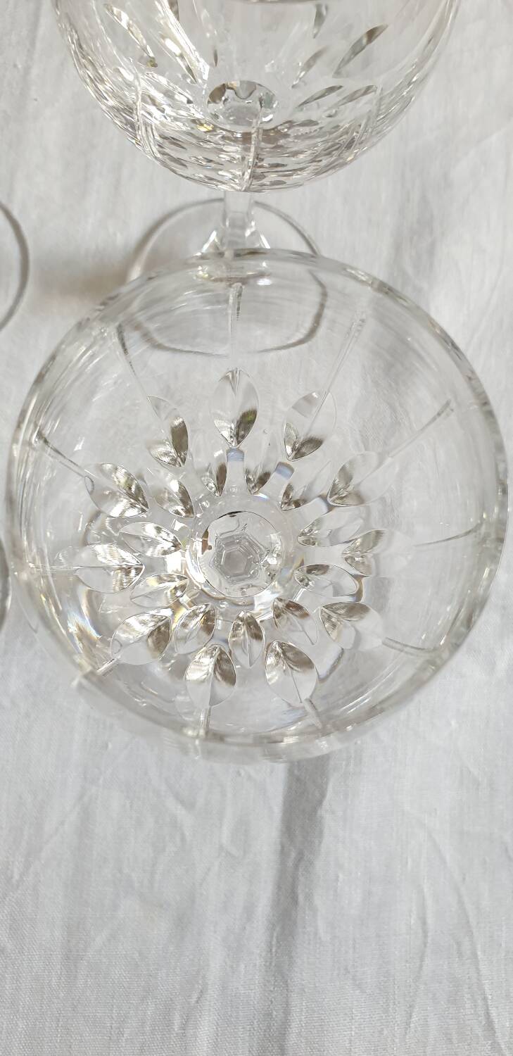 6 crystal wine glasses