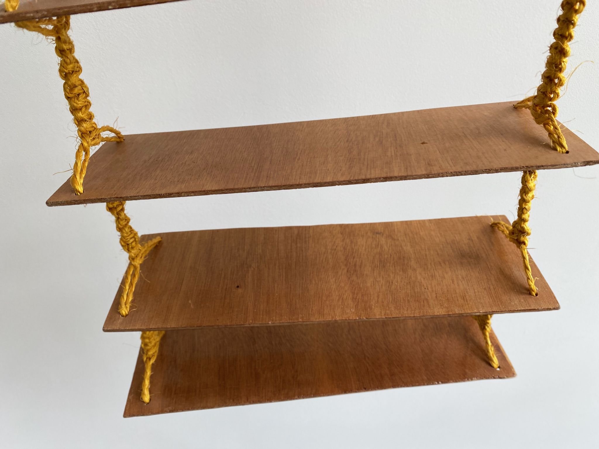 Étagère murale en macramé vintage