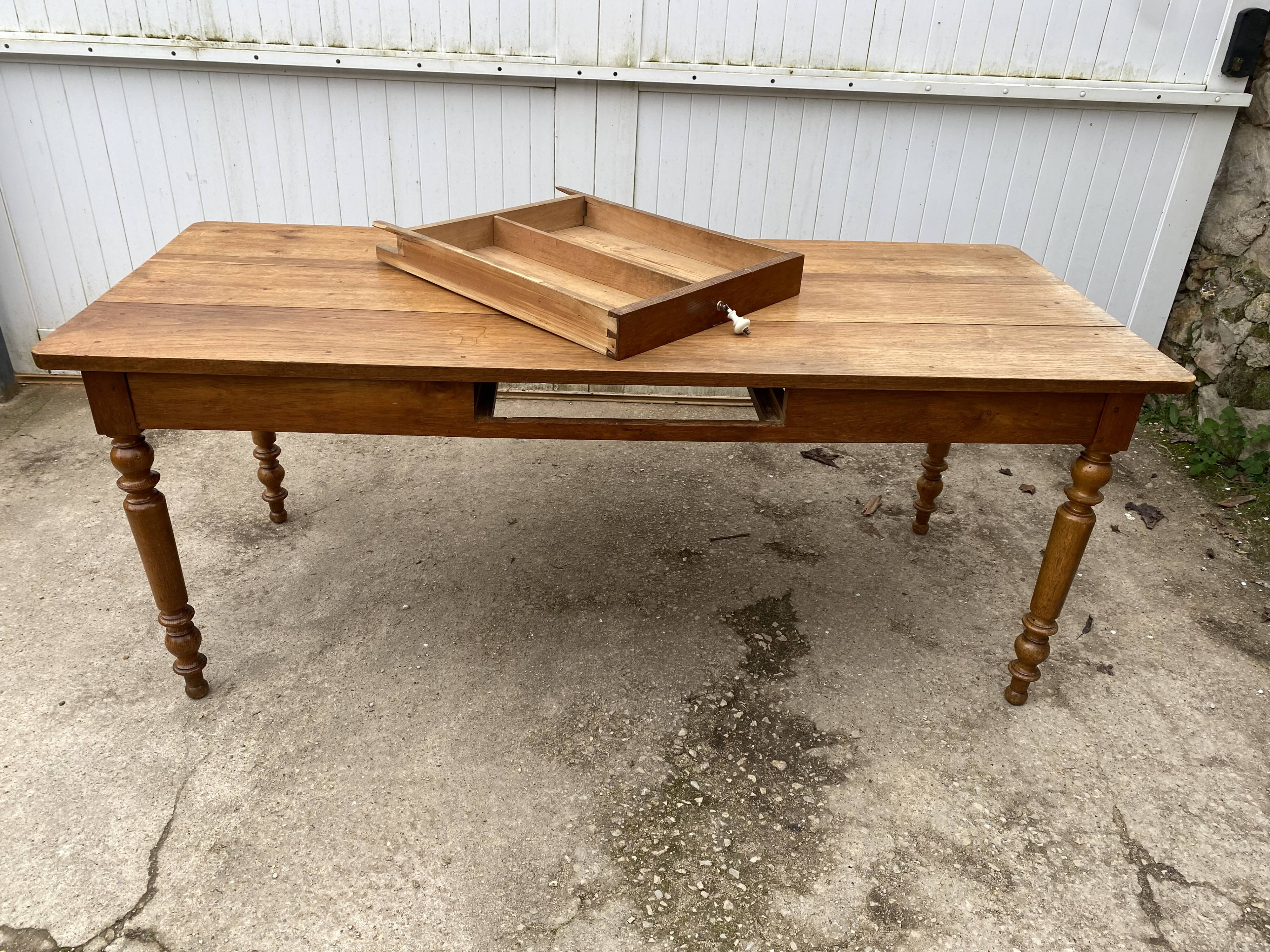 Farmhouse dining table for meals, made of solid oak, 1 drawer, 1950, 180x74cm.