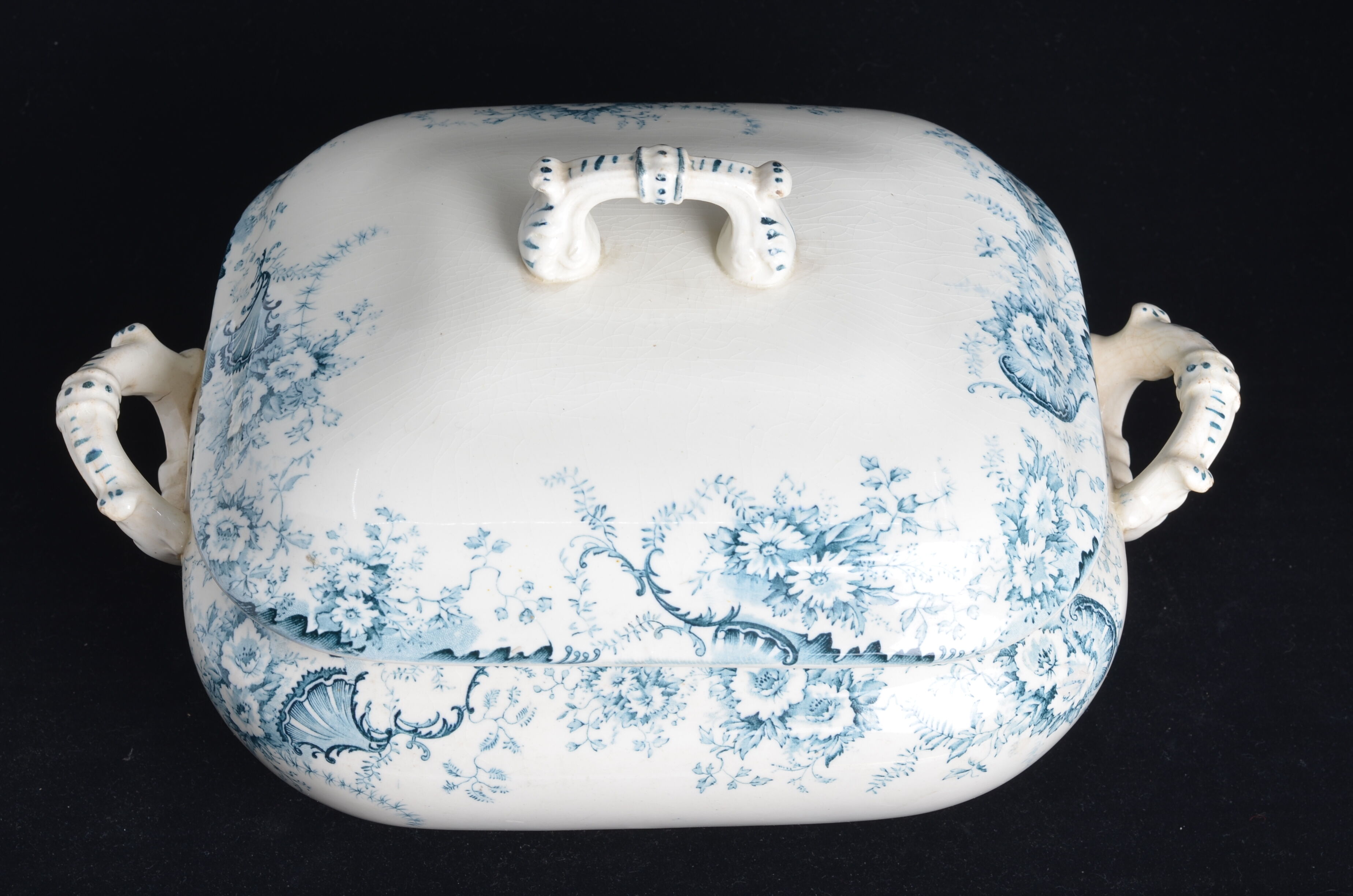 Rectangular tureen iron earth