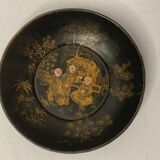 CHINA, black lacquered wood cup decorated three dignitaries early twentieth century