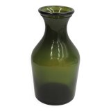 Carafe en verre vert