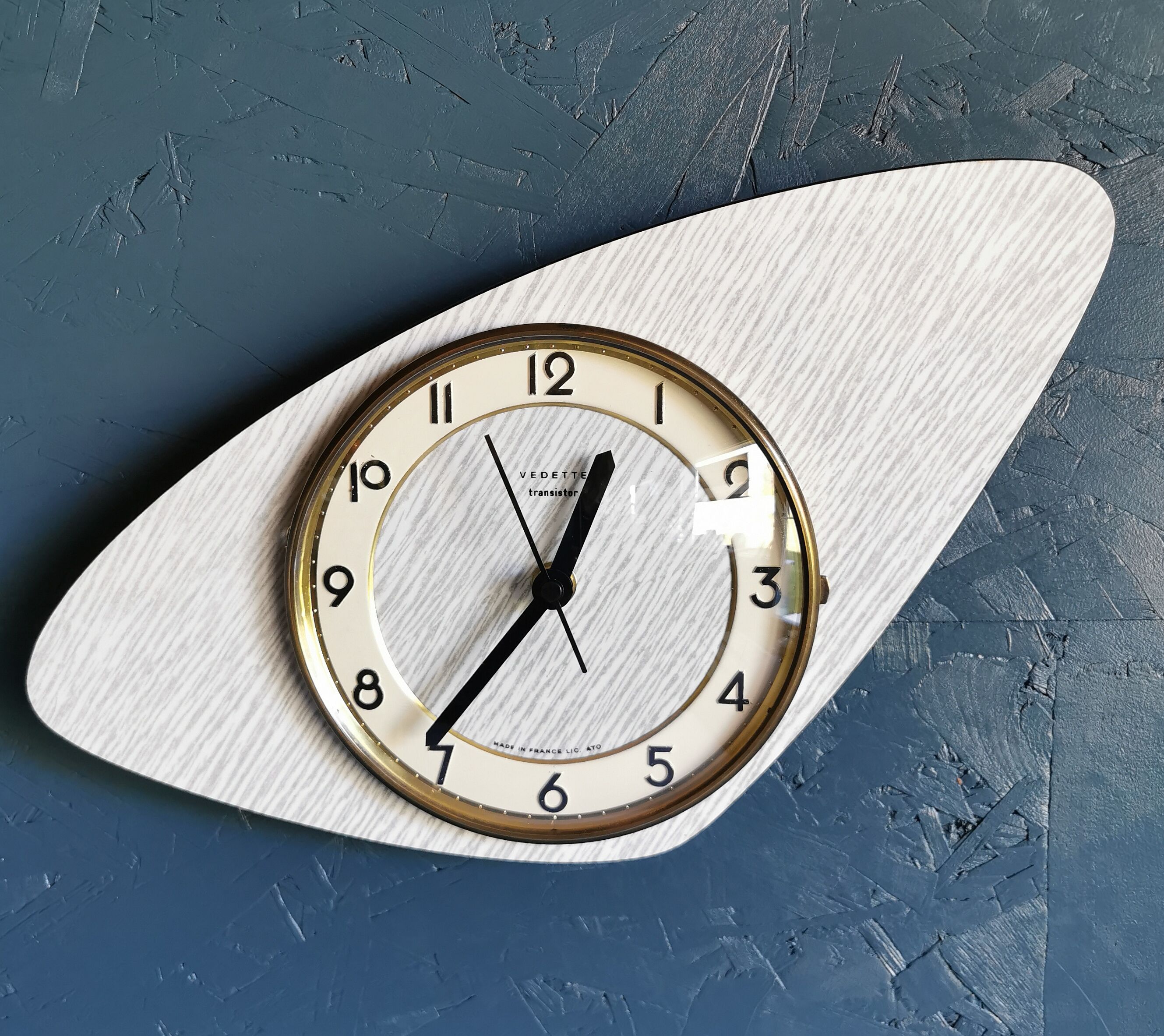 Vintage formica clock asymmetrical silent wall clock "Vedette transistor gray"