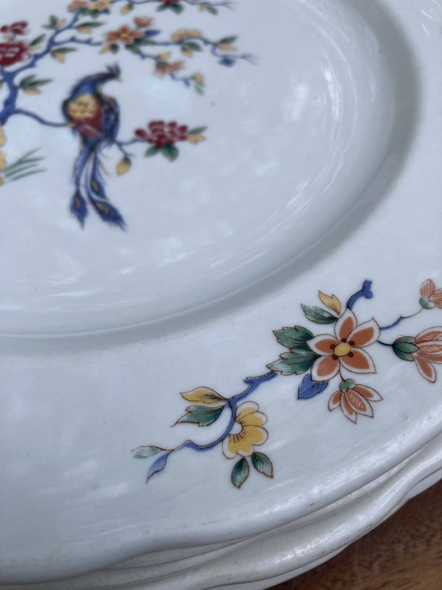 Flat plates with scalloped edges Sarreguemines bohemian chic