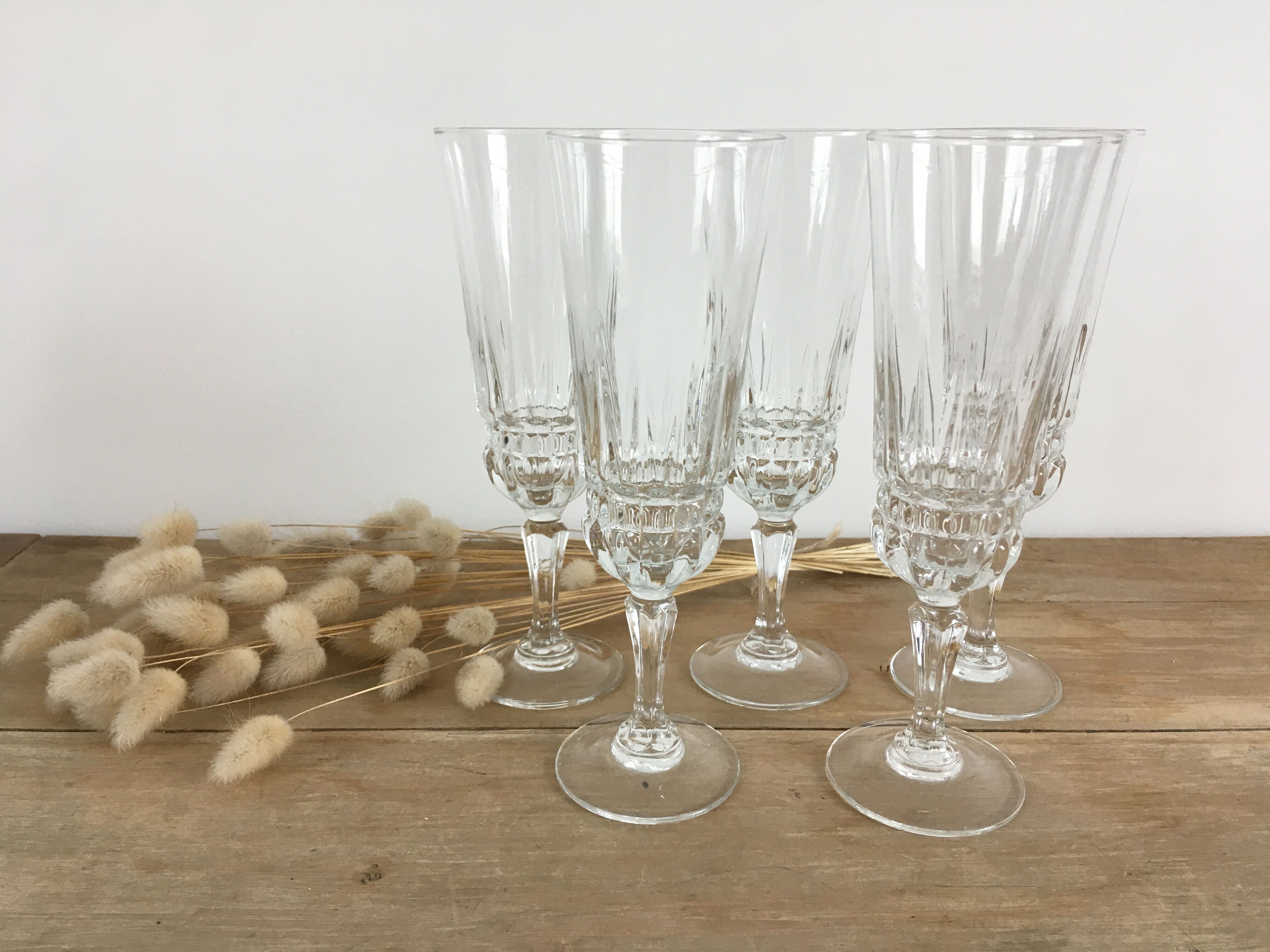 Luminarc champagne flutes