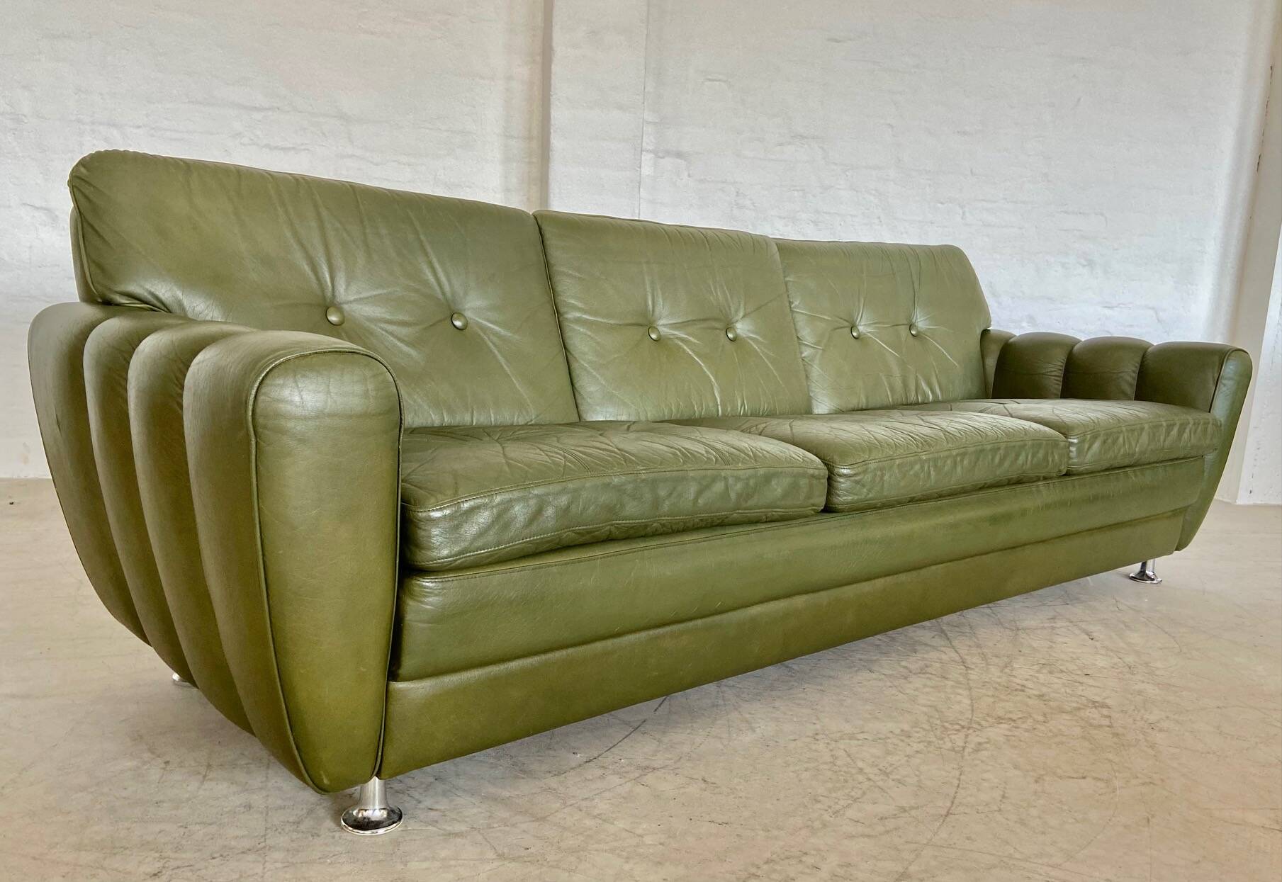 Vintage danish 3 person svend skipper lounge sofa in olive green leather