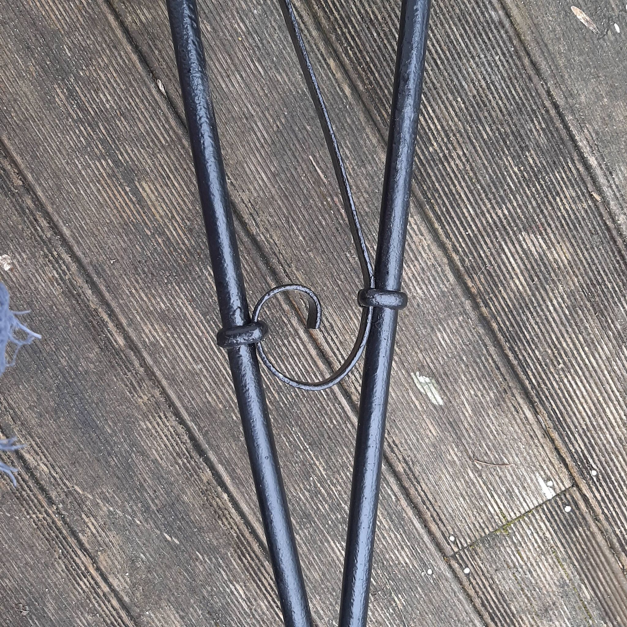 grande lampe potence en fer forgé
