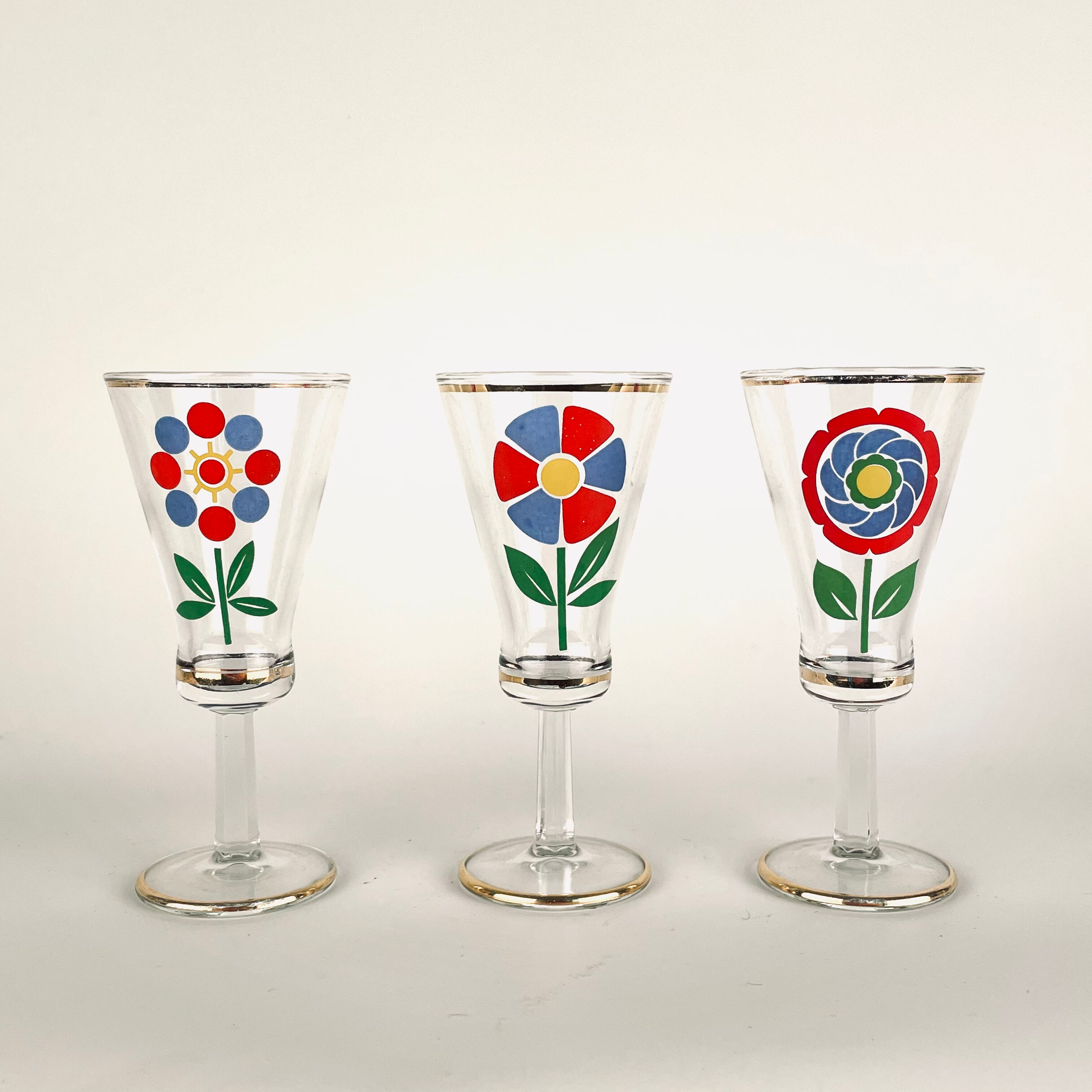 Service of 13 vintage glasses 70's