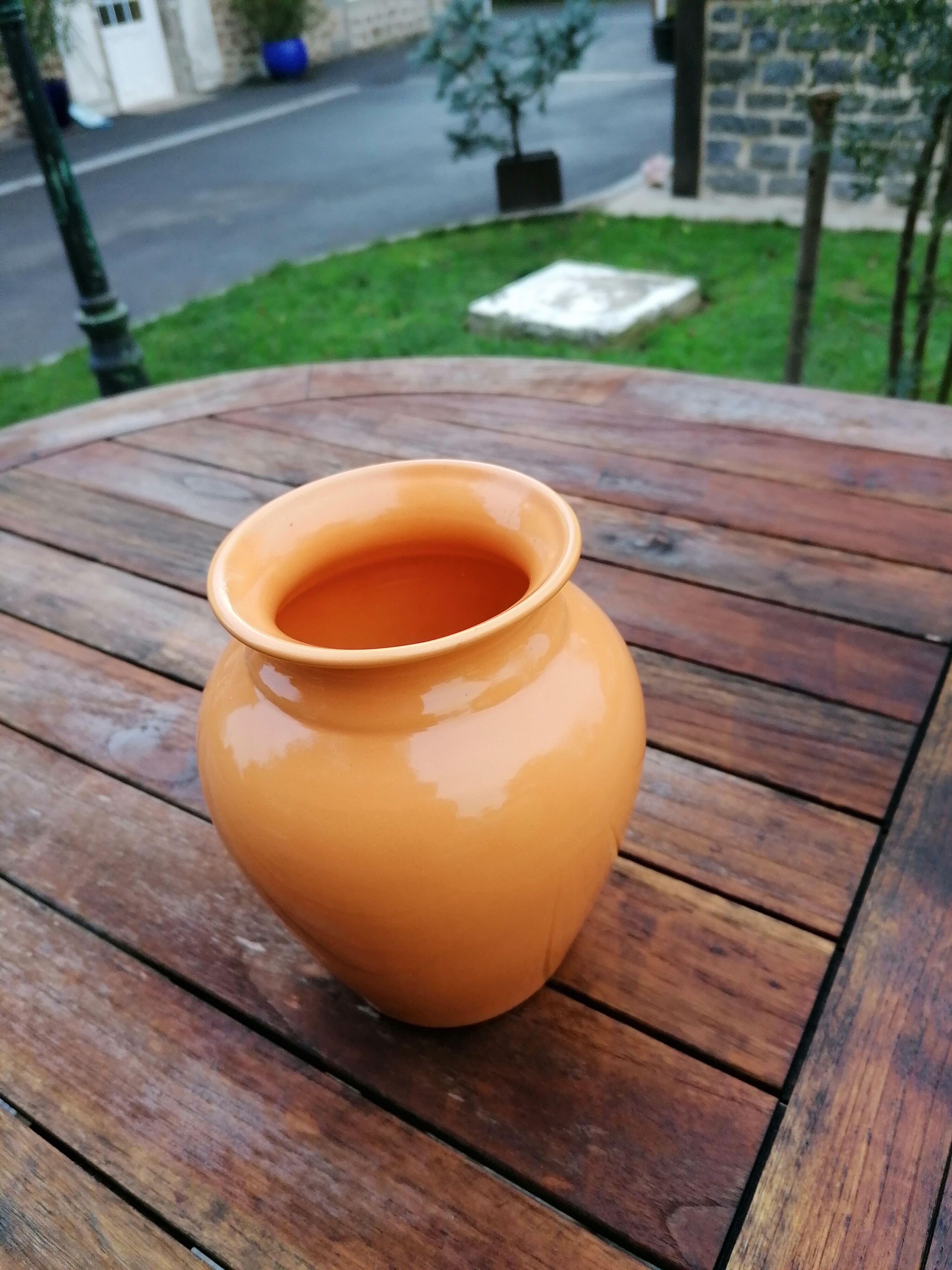 Ceramic vase