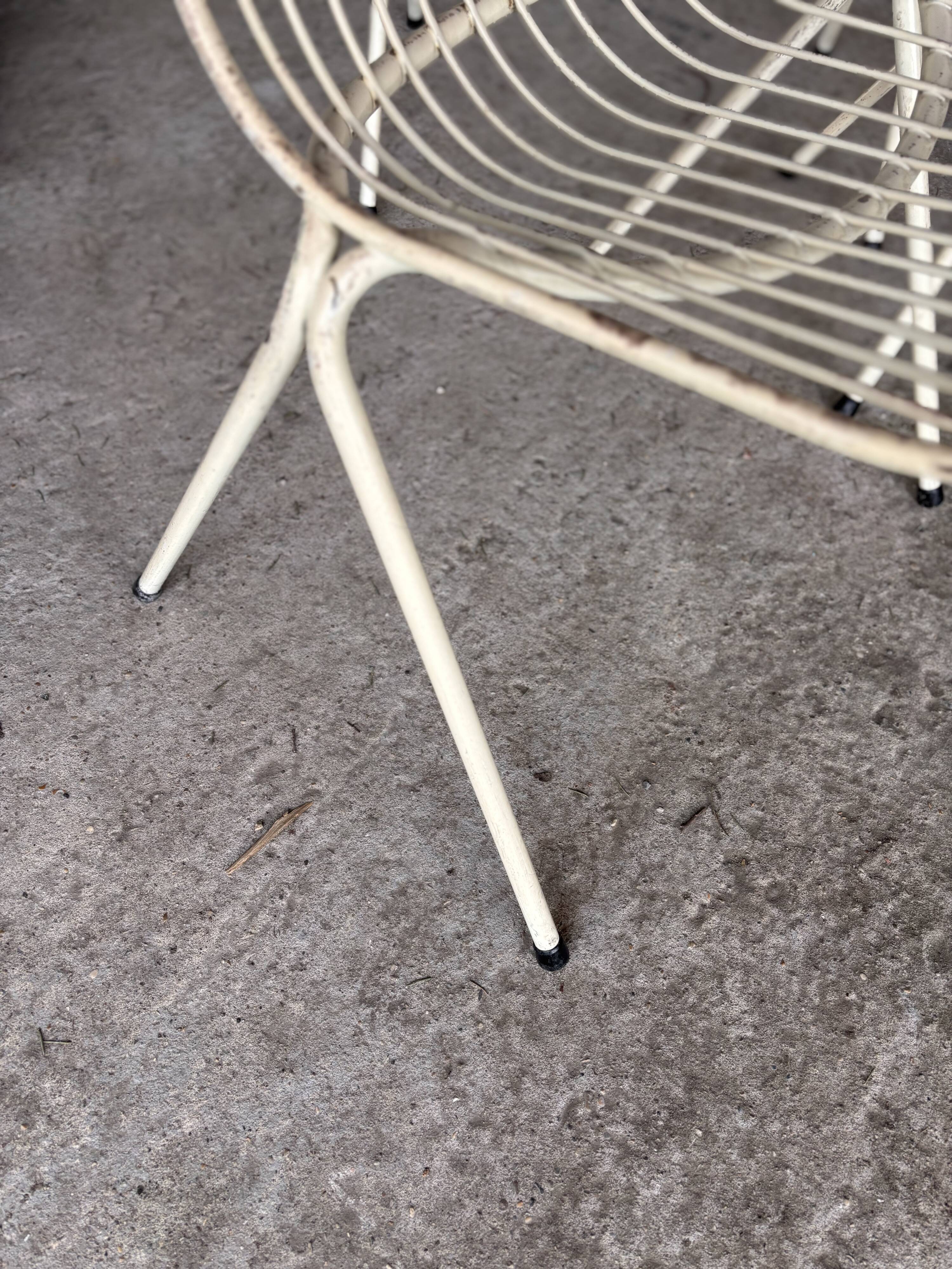 Vintage metal chair "Stella"
