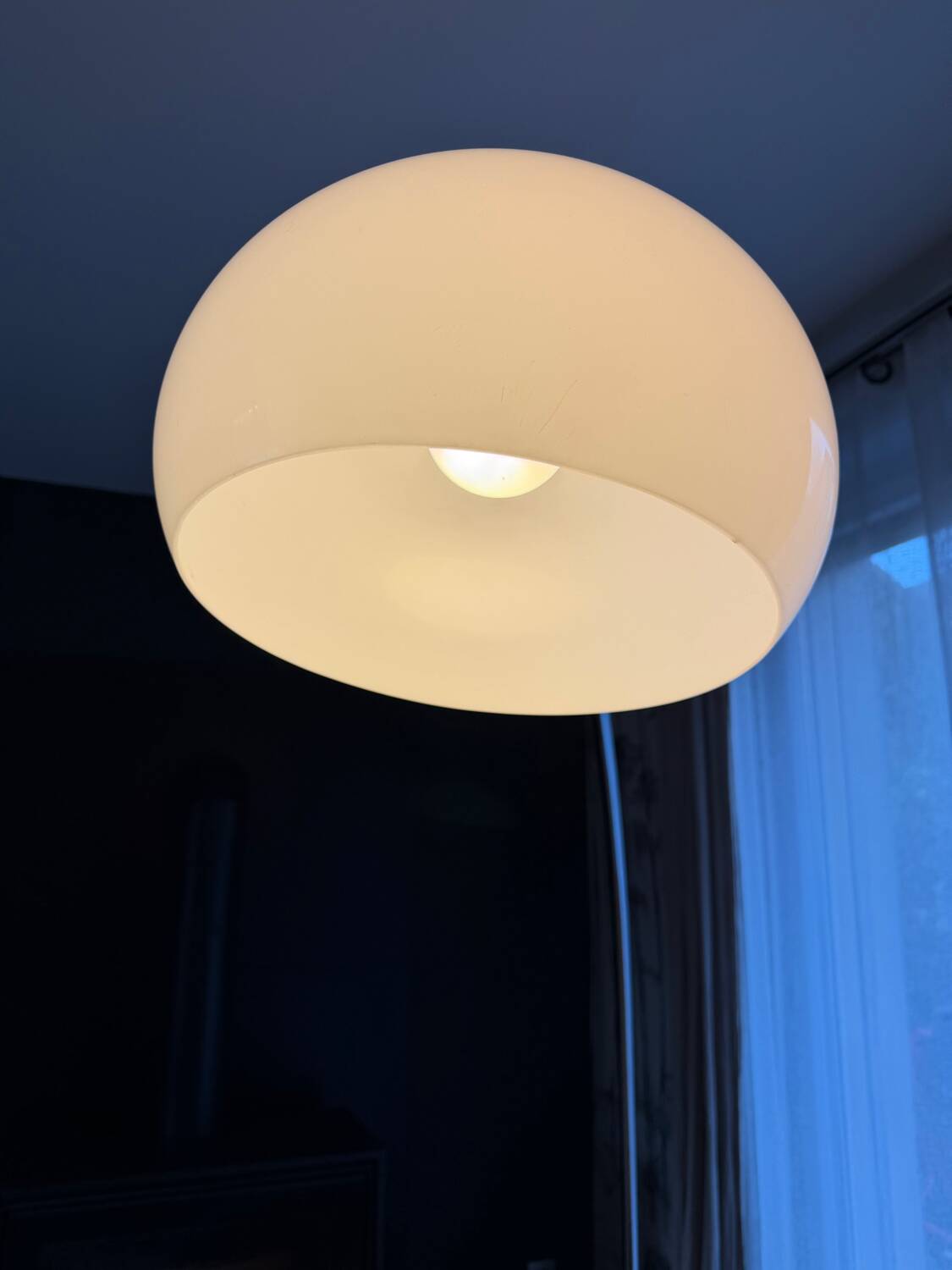 Lampadaire à arc – dans le goût du modèle Arco