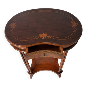 Guéridon noyer - forme