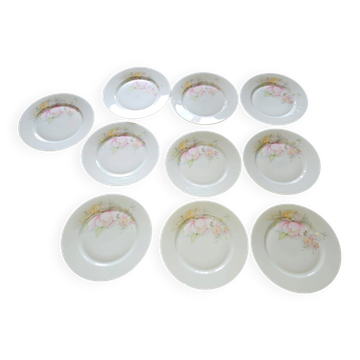 10 dessert plates made of Limoges porcelain, France.