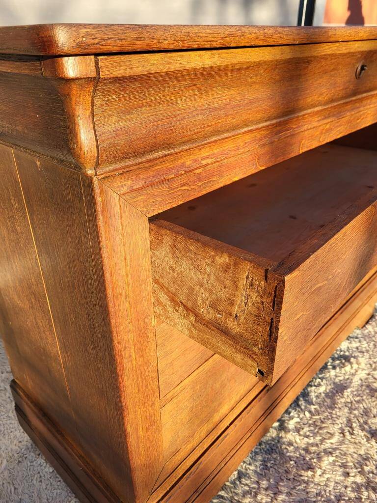 Louis-Philippe 19th century solid oak chest of 4 drawers