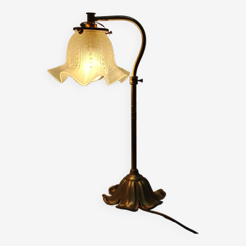 Brass tulip lamp