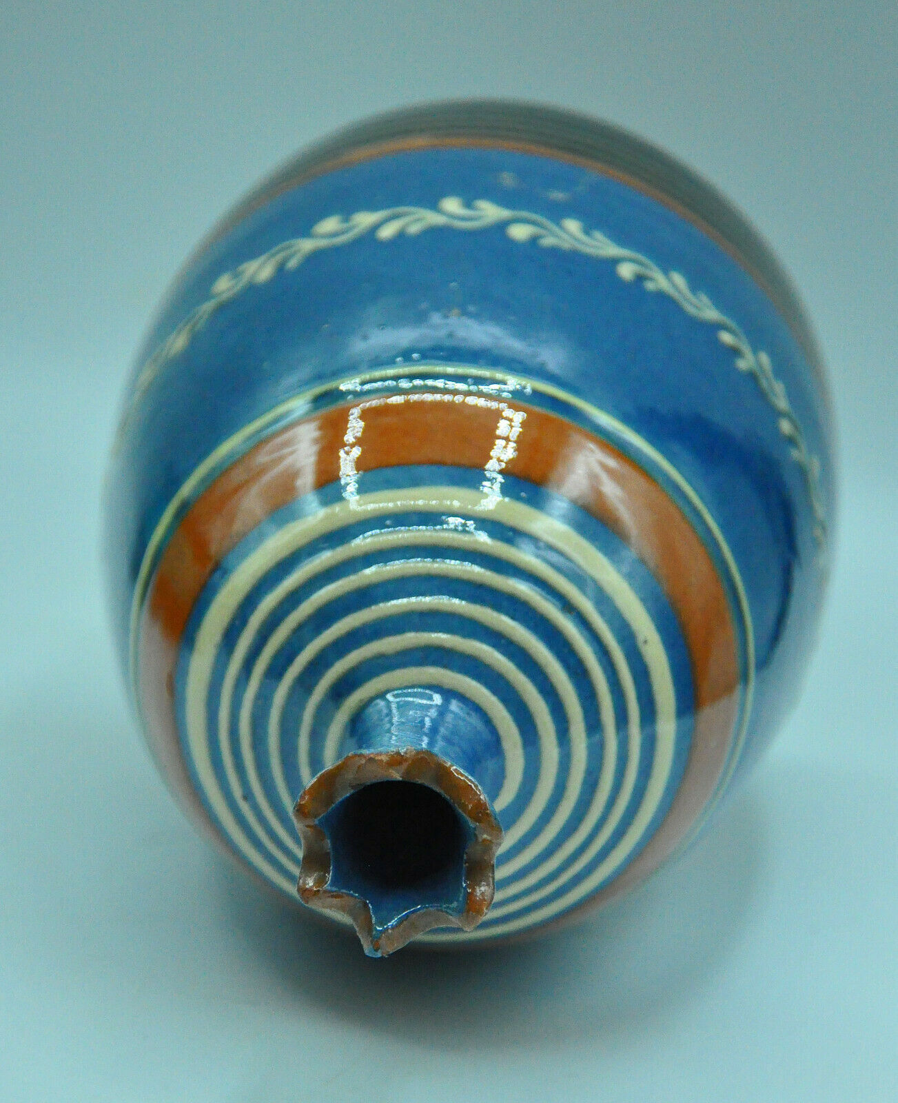 Signed terracotta vase to be identified