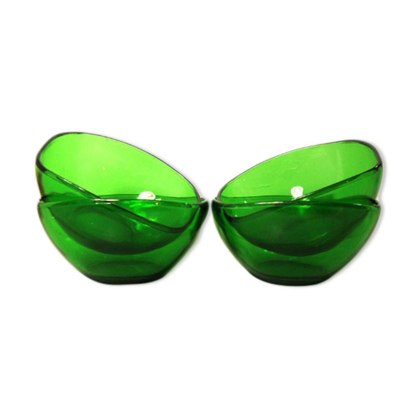 Set of 4 dessert bowls in Vereco green glass.