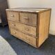 Commode en rotin vintage