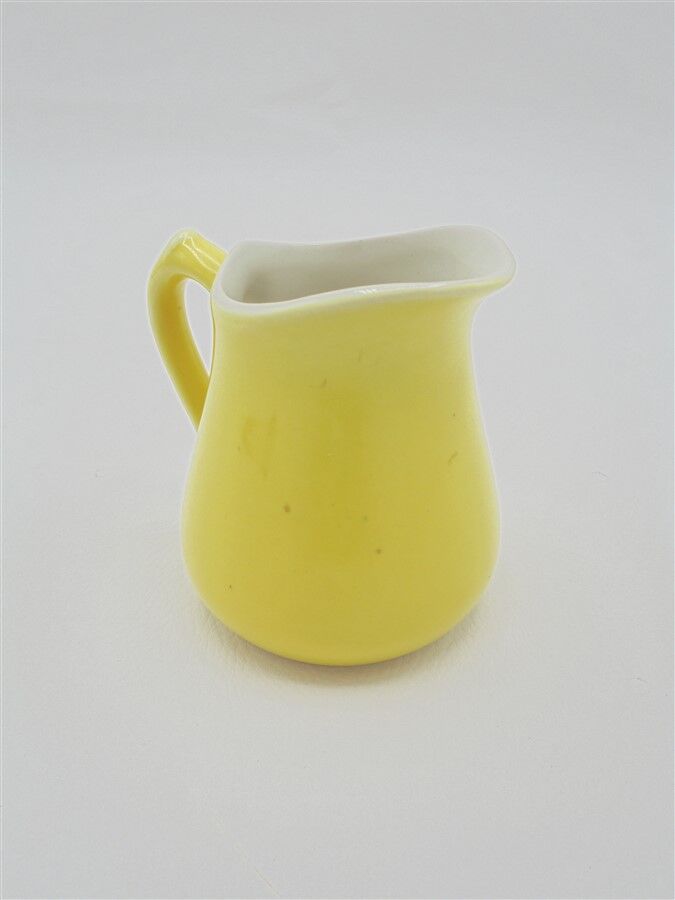 Milk pot