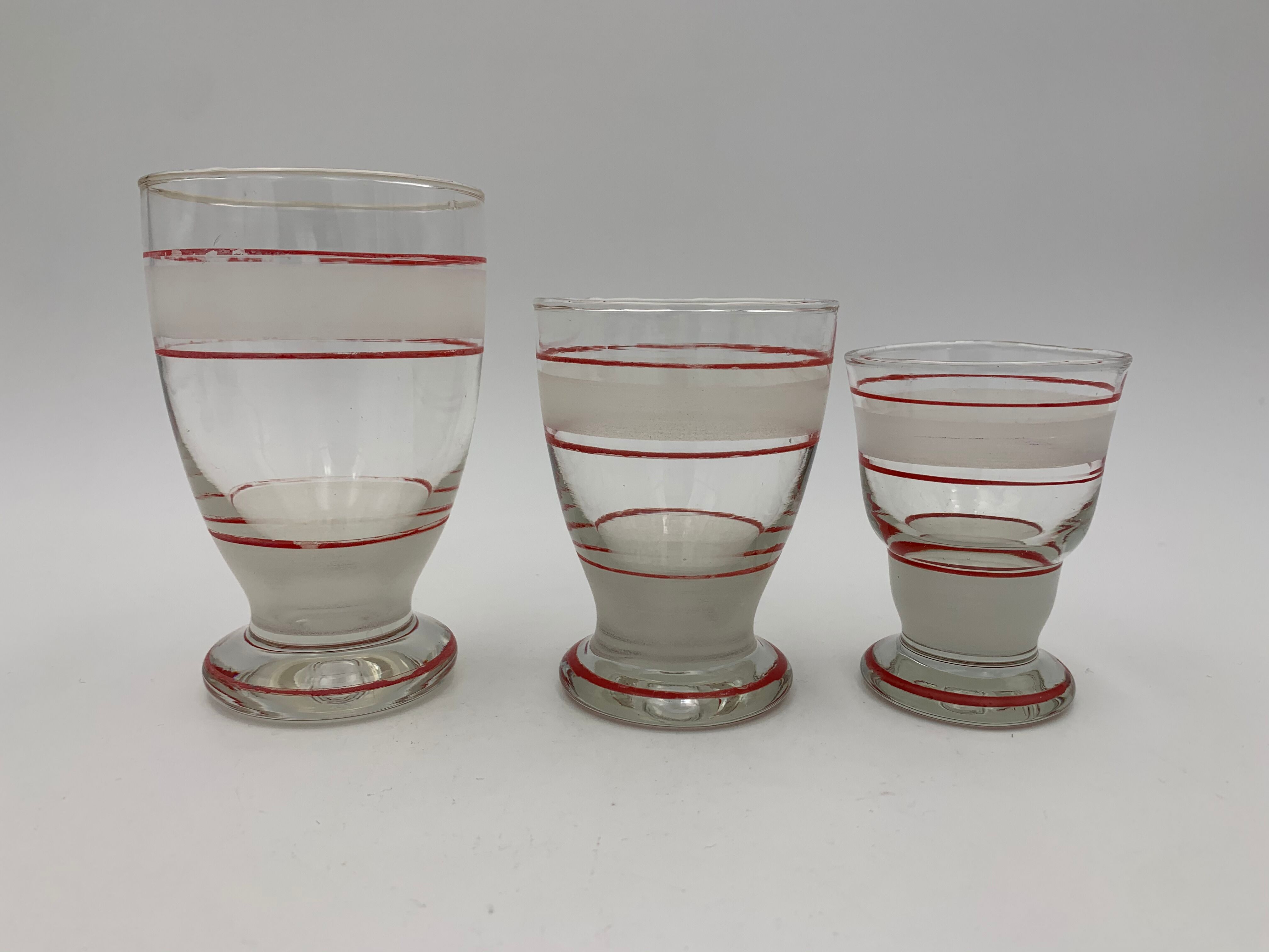 Set of 14 vintage glasses, 3 different sizes, white and red decorations - 1950s