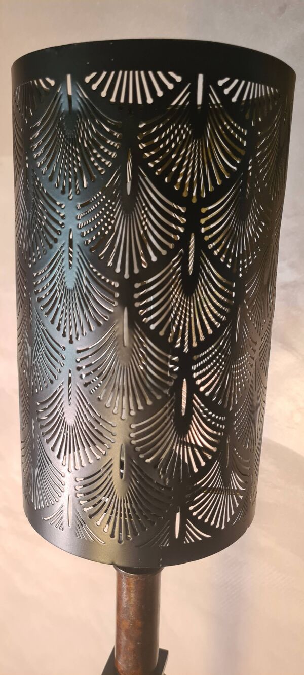 Grande lampe bakélite art deco avec abat jour metal motif art deco 62x13