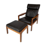Easy chair with stool in teak upholstered with black leather design Arne Wahl Iversen