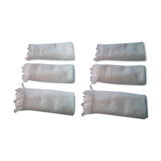 6 towels or guest towels and fringes