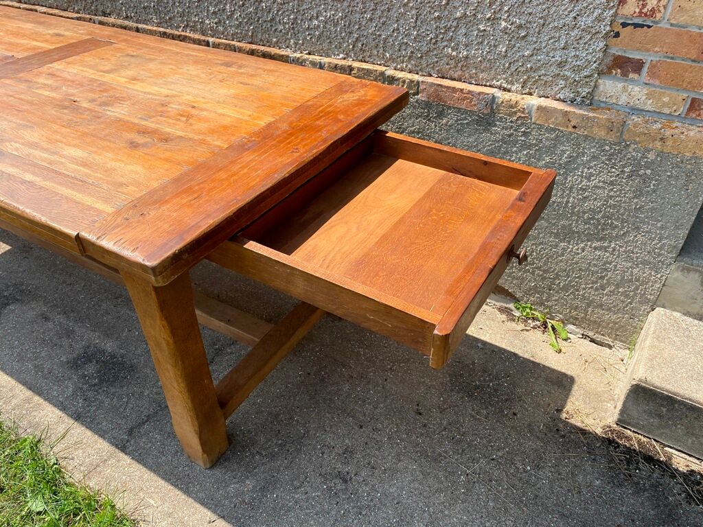 Solid oak dining farm meal table 1980